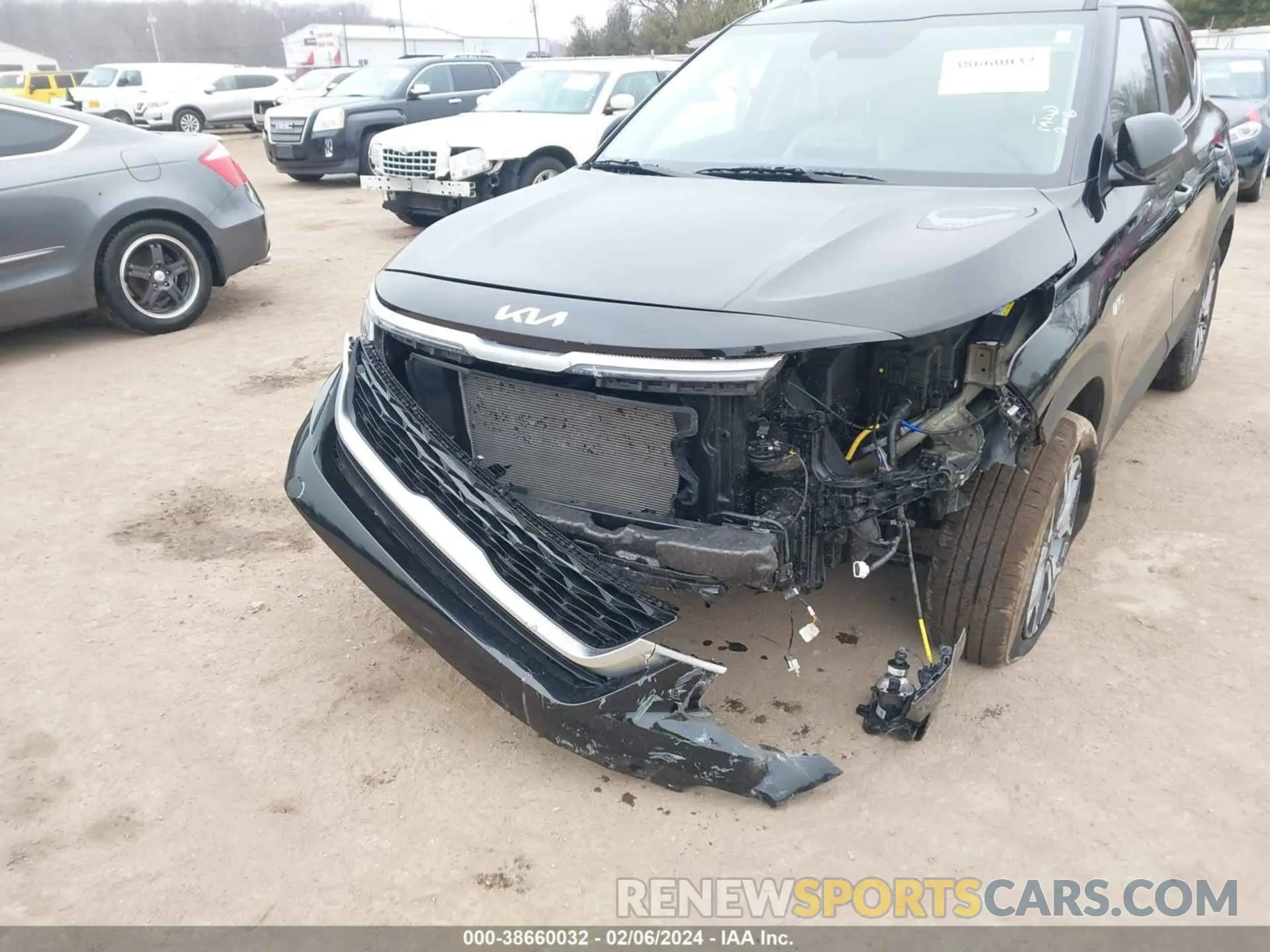 6 Photograph of a damaged car KNDERCAA9P7468220 KIA SELTOS 2023