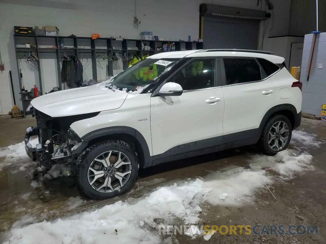 1 Photograph of a damaged car KNDERCAAXP7448588 KIA SELTOS 2023