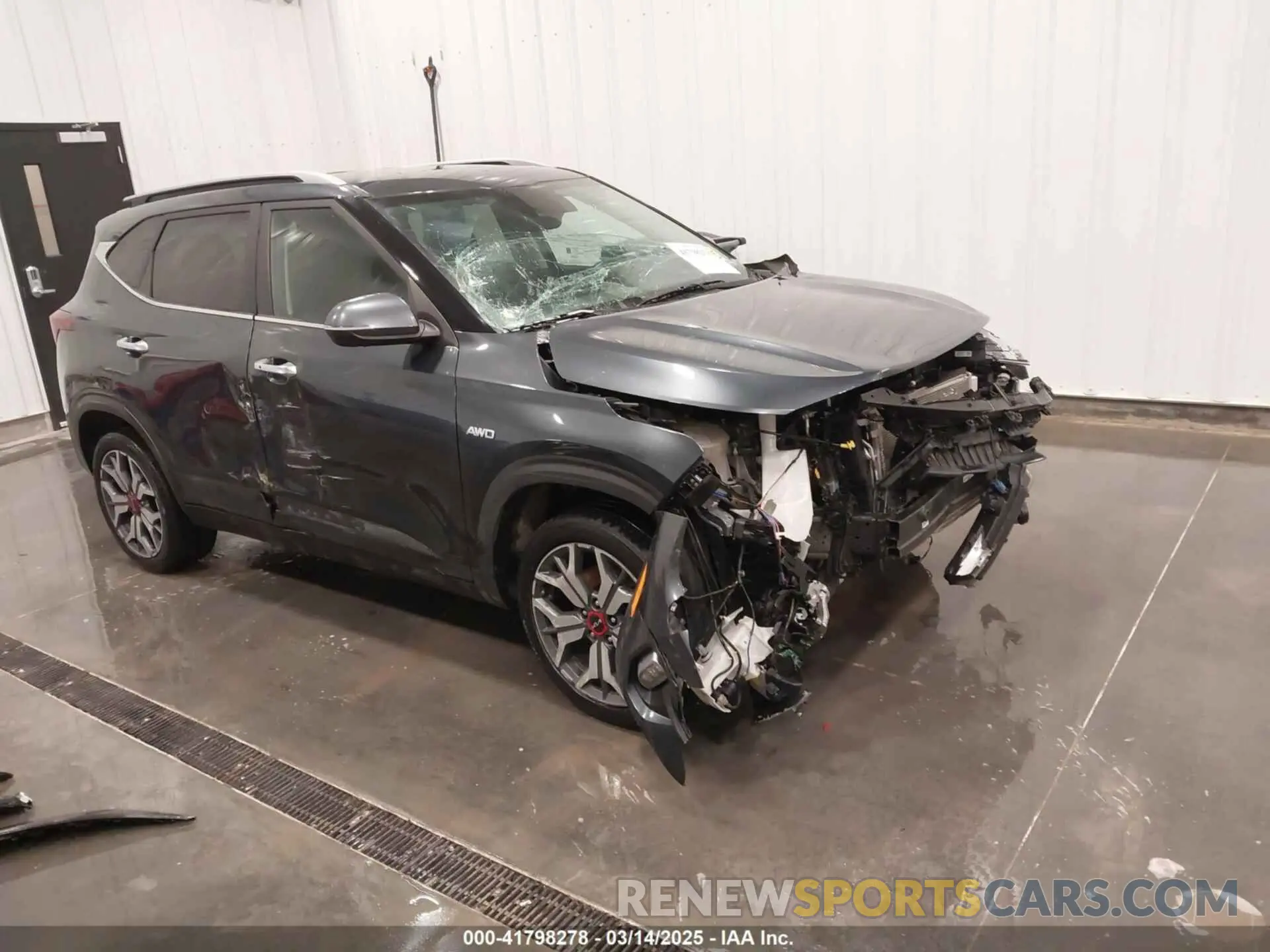 1 Photograph of a damaged car KNDETCA20P7354908 KIA SELTOS 2023