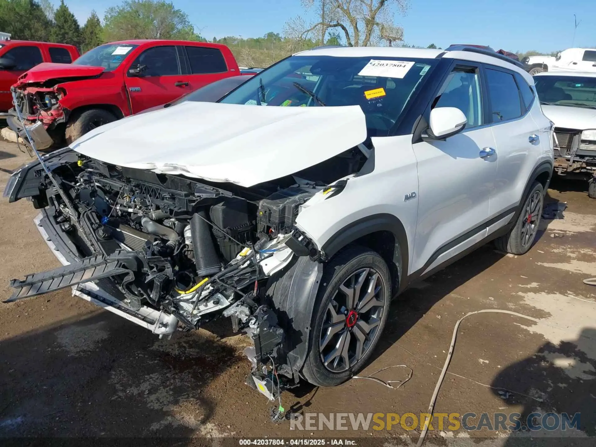 2 Photograph of a damaged car KNDETCA24P7380198 KIA SELTOS 2023