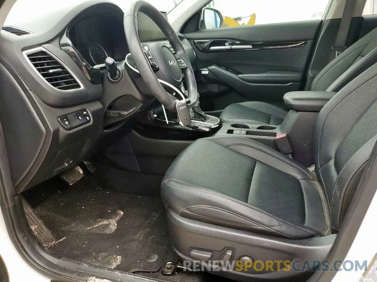 7 Photograph of a damaged car KNDETCA24P7397339 KIA SELTOS 2023