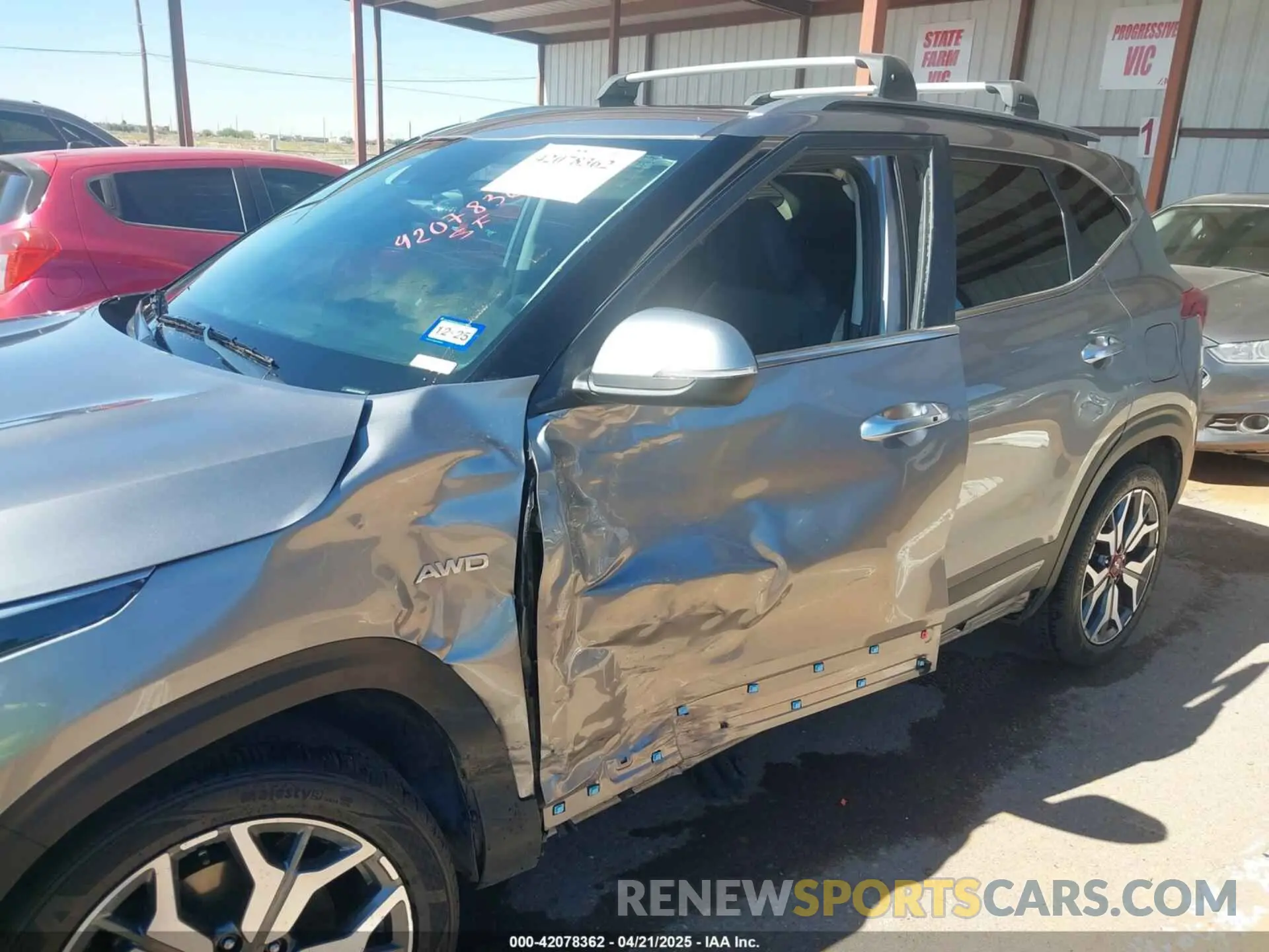 6 Photograph of a damaged car KNDETCA24P7412986 KIA SELTOS 2023