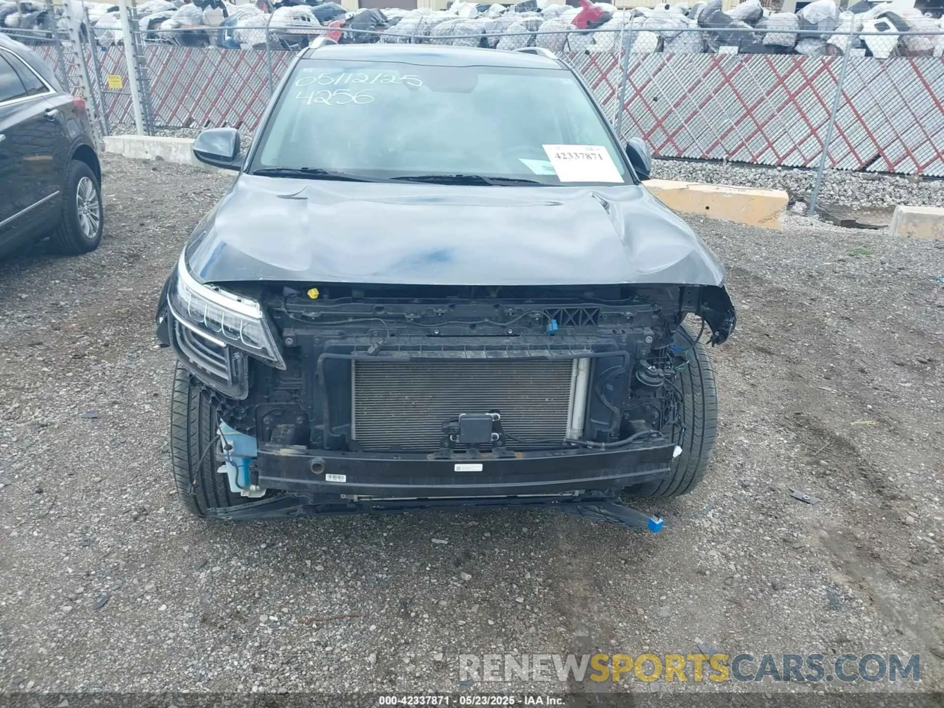 17 Photograph of a damaged car KNDETCA25P7354256 KIA SELTOS 2023