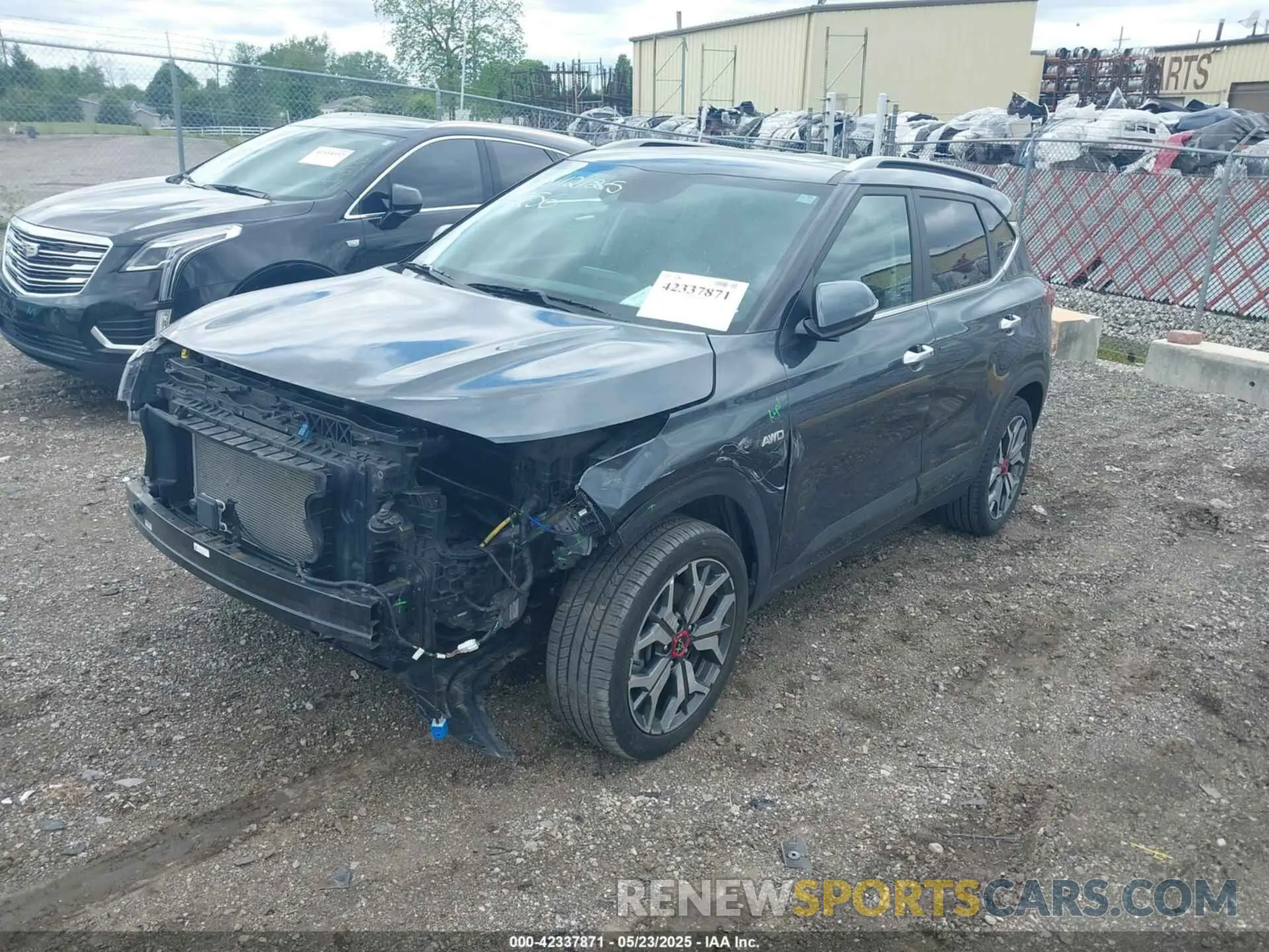2 Photograph of a damaged car KNDETCA25P7354256 KIA SELTOS 2023