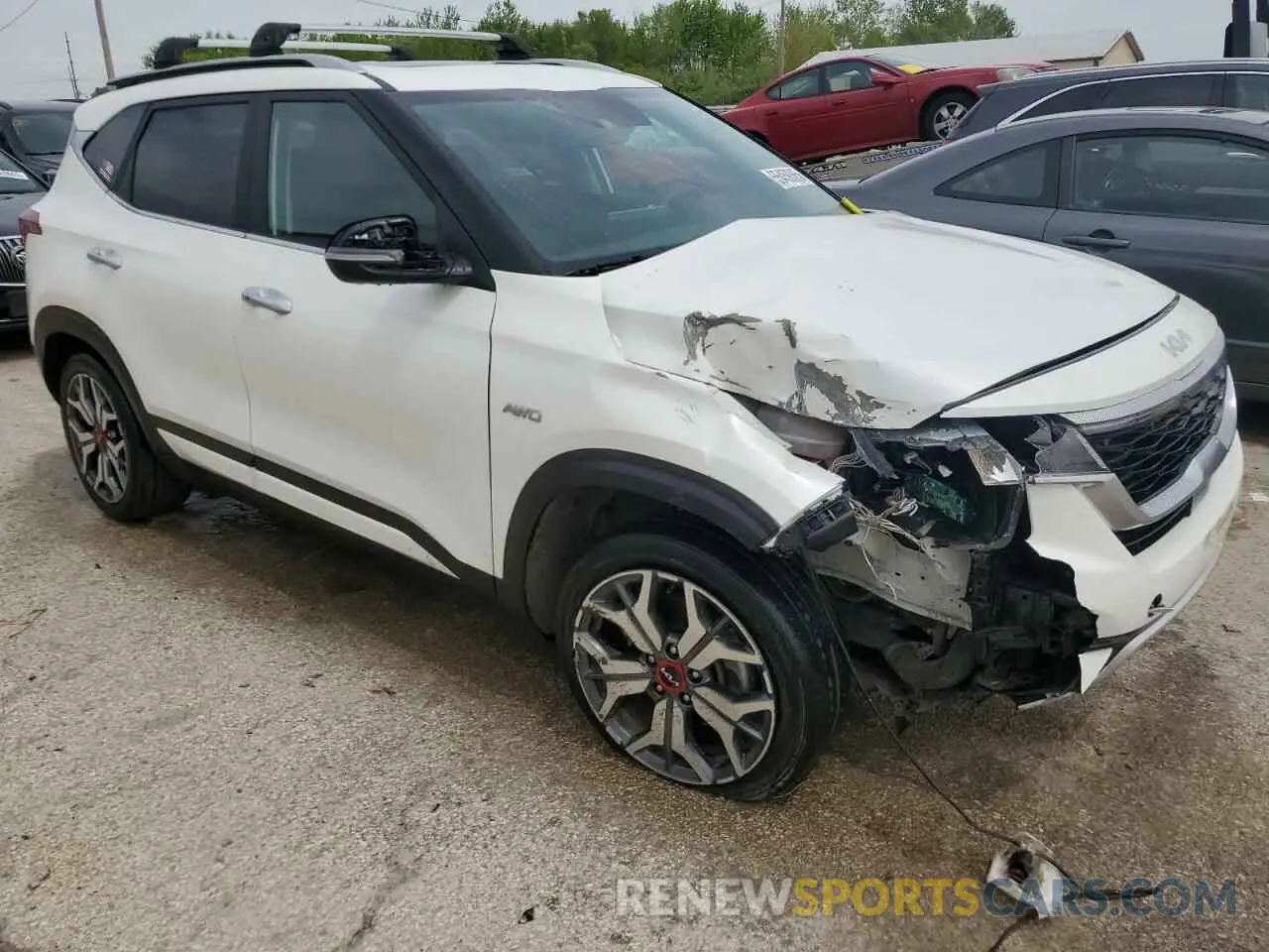 4 Photograph of a damaged car KNDETCA25P7386169 KIA SELTOS 2023
