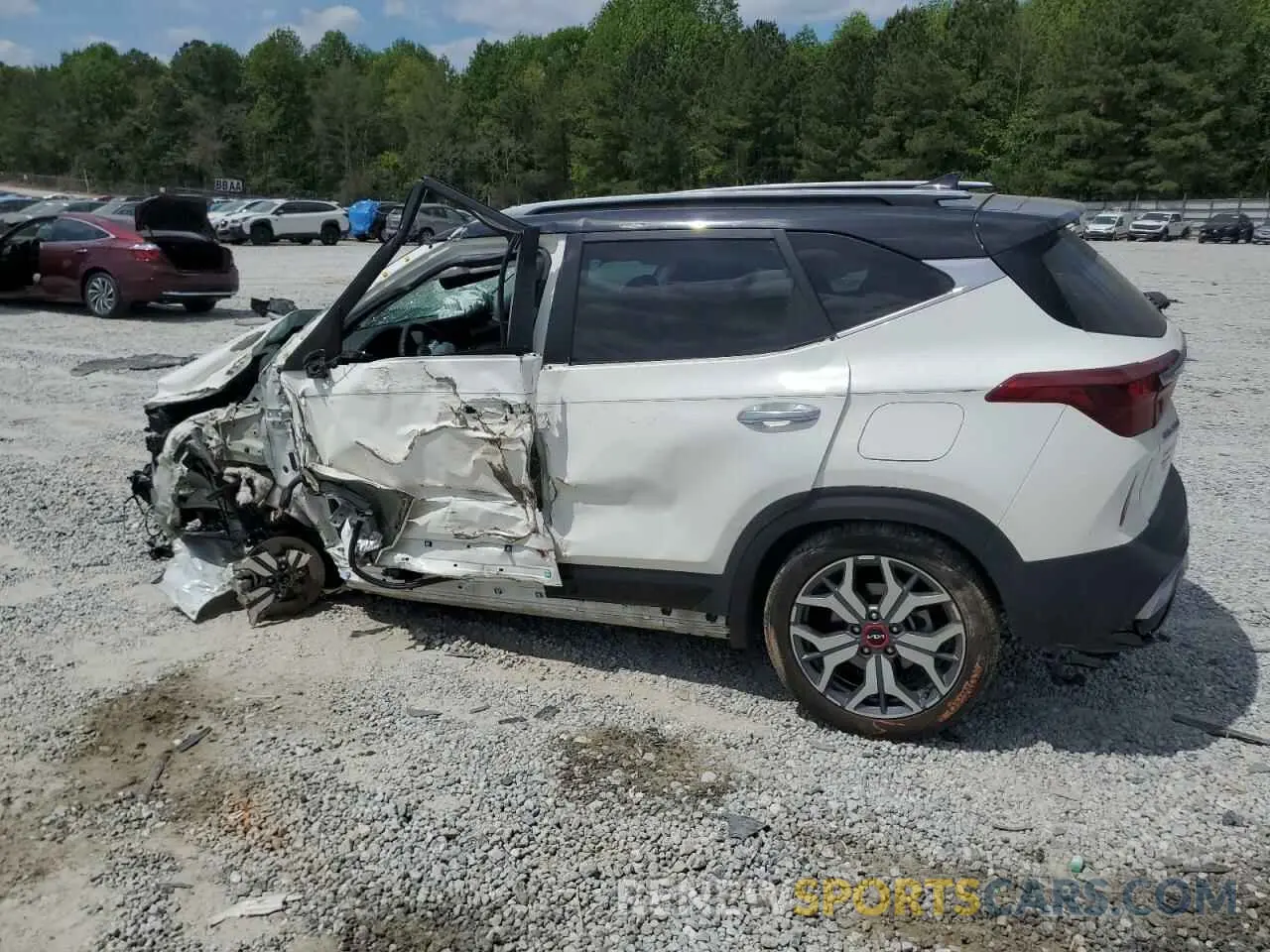2 Photograph of a damaged car KNDETCA26P7356193 KIA SELTOS 2023