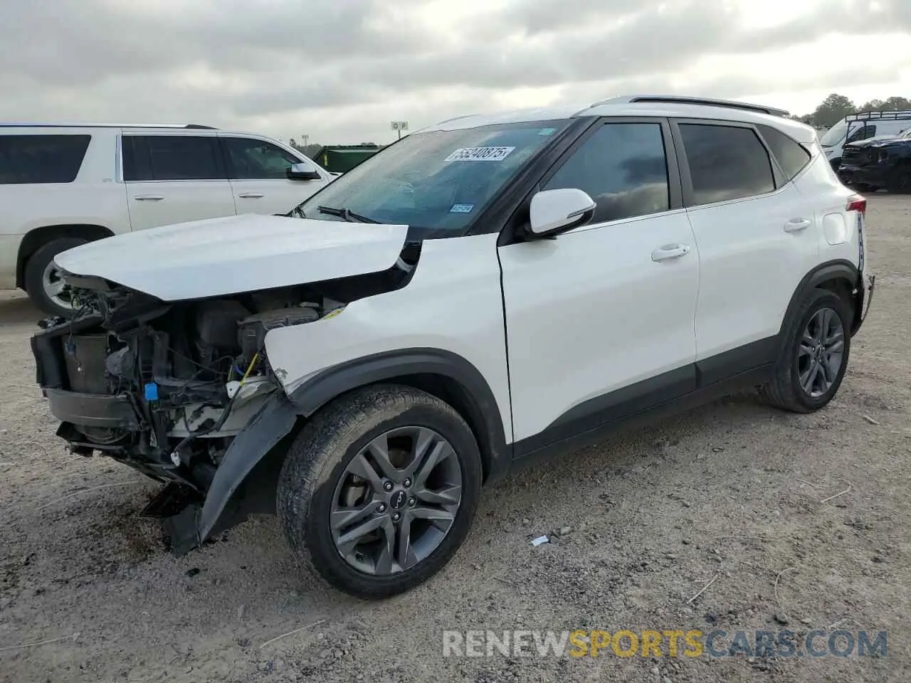 1 Photograph of a damaged car KNDEU2AA0P7392640 KIA SELTOS 2023