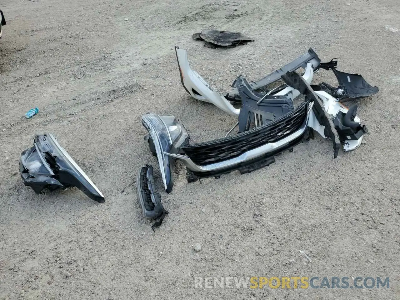 12 Photograph of a damaged car KNDEU2AA0P7392640 KIA SELTOS 2023
