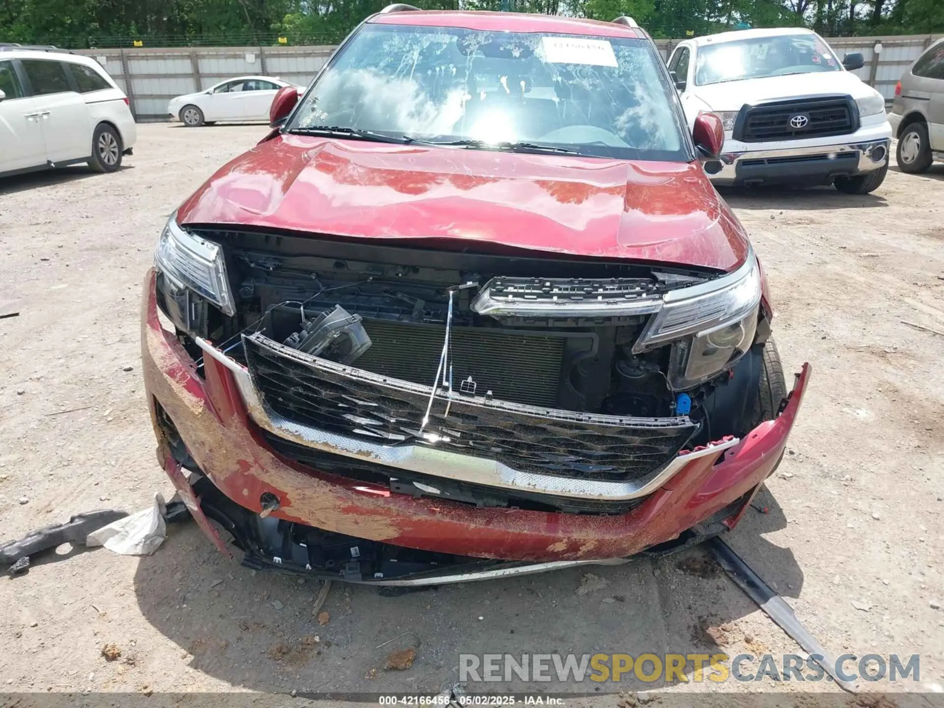 12 Photograph of a damaged car KNDEU2AA0P7424566 KIA SELTOS 2023