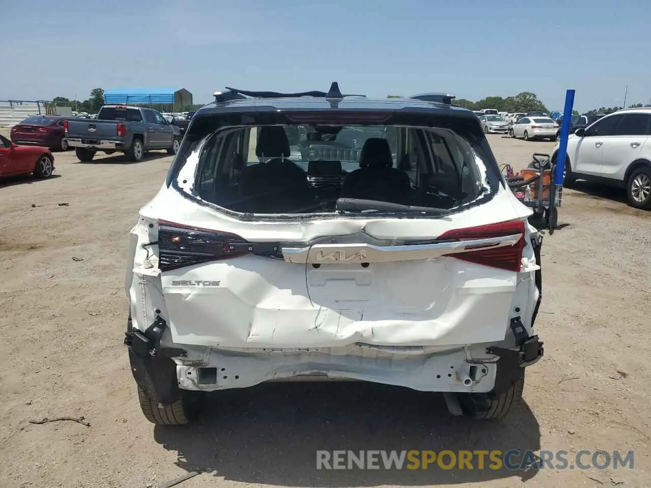 6 Photograph of a damaged car KNDEU2AA1P7413317 KIA SELTOS 2023
