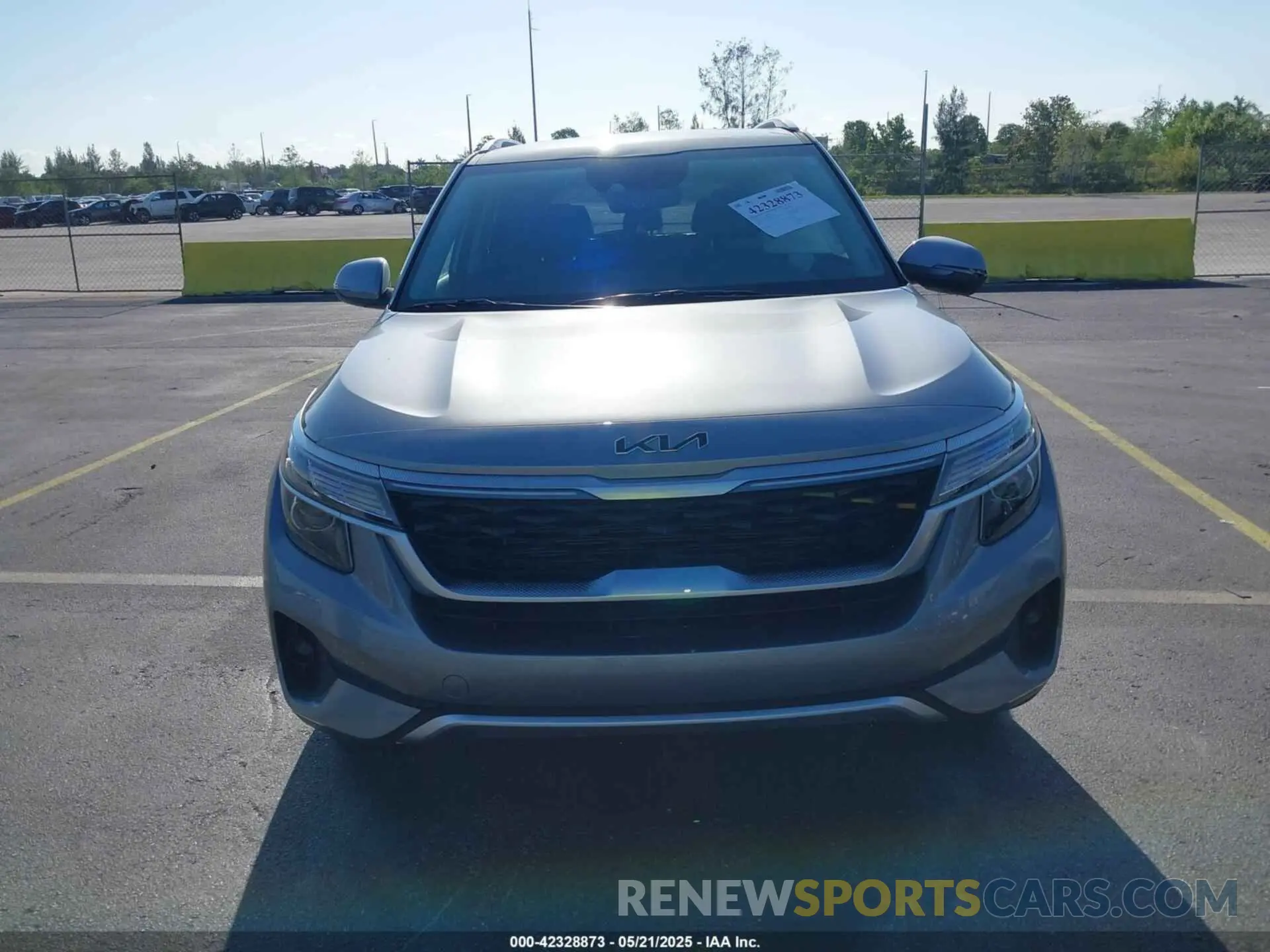 11 Photograph of a damaged car KNDEU2AA3P7414260 KIA SELTOS 2023