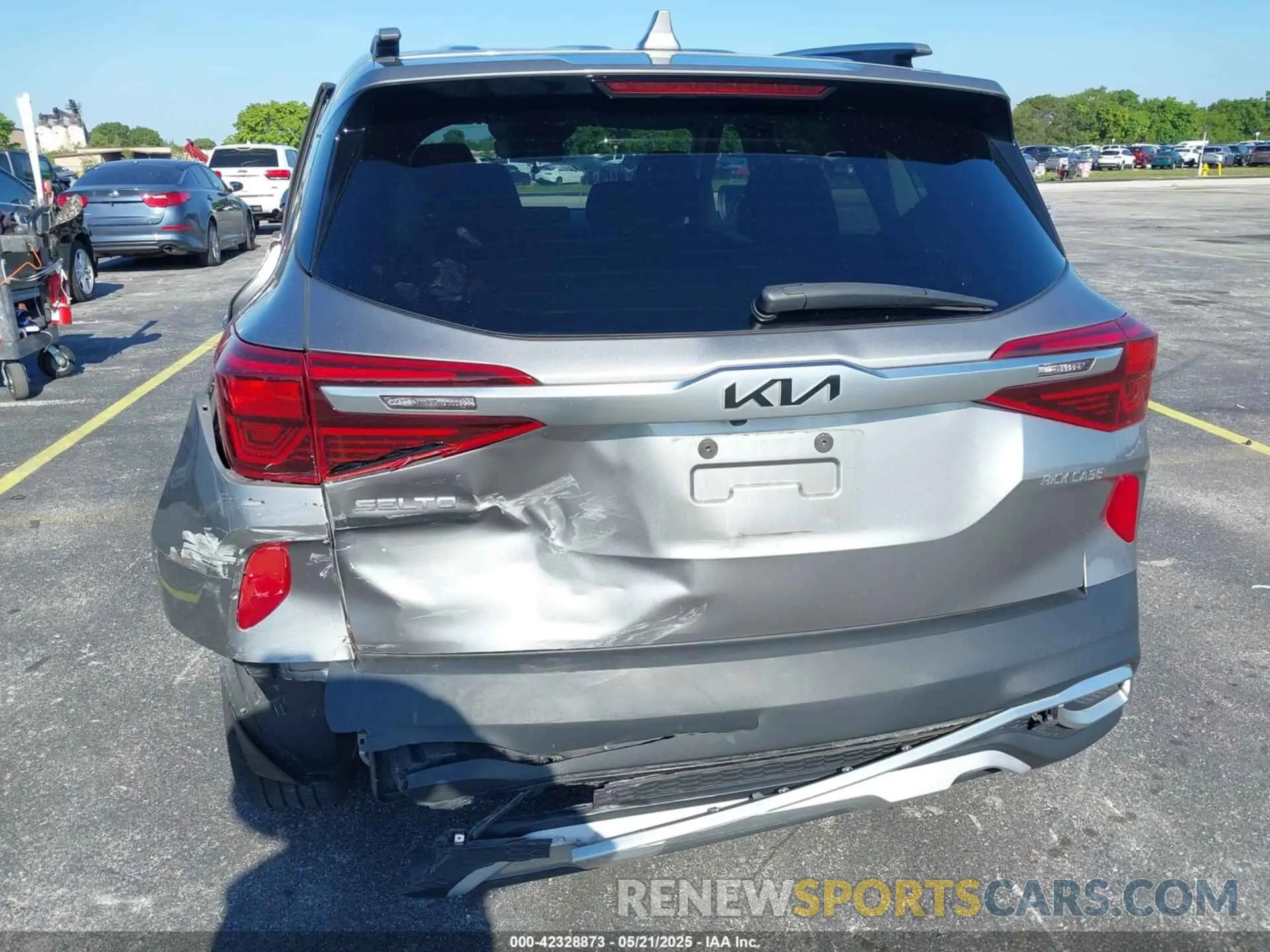 16 Photograph of a damaged car KNDEU2AA3P7414260 KIA SELTOS 2023