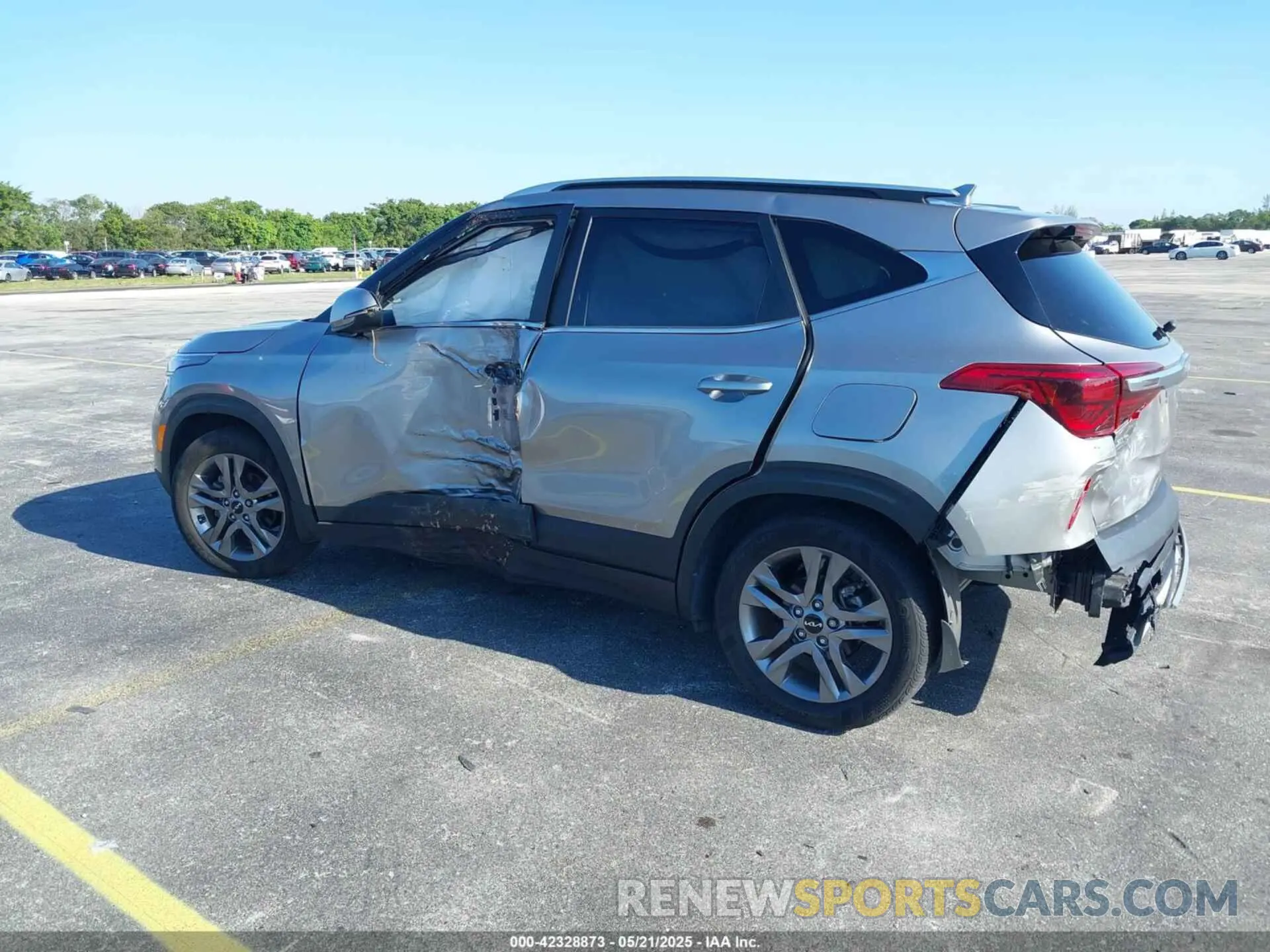 6 Photograph of a damaged car KNDEU2AA3P7414260 KIA SELTOS 2023