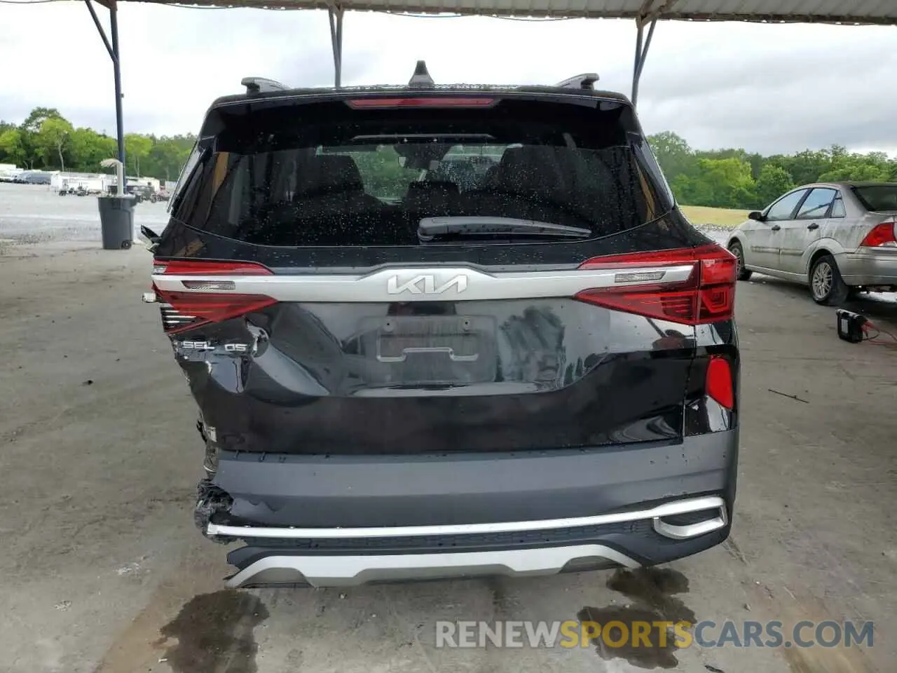 6 Photograph of a damaged car KNDEU2AA4P7395539 KIA SELTOS 2023