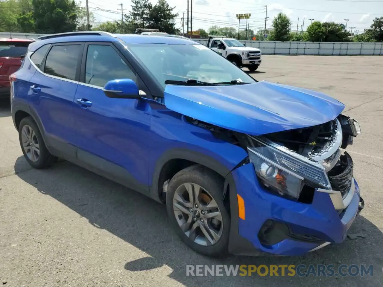 4 Photograph of a damaged car KNDEU2AA6P7406248 KIA SELTOS 2023