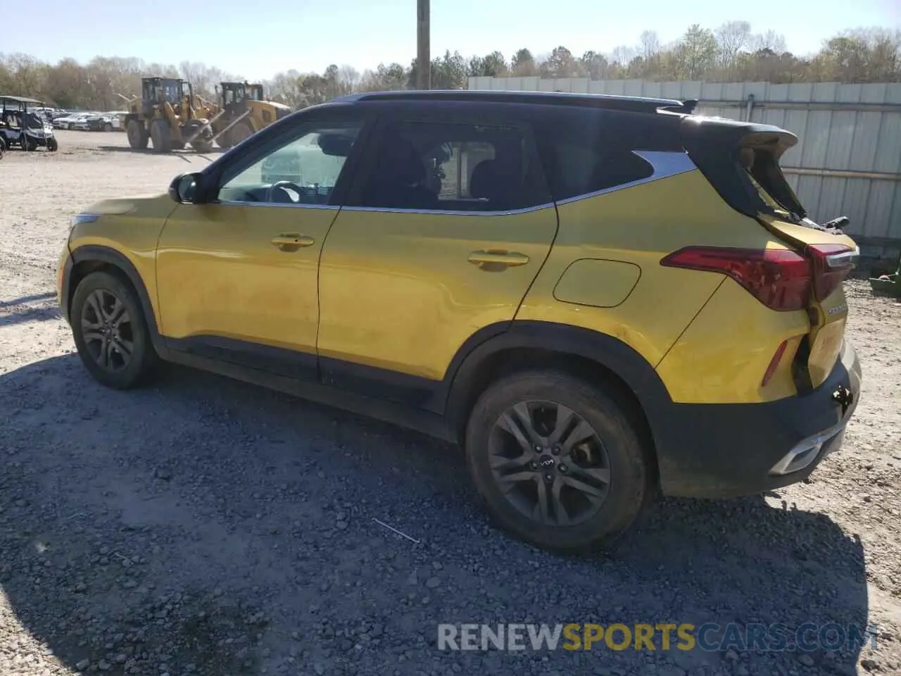 2 Photograph of a damaged car KNDEU2AA6P7407755 KIA SELTOS 2023