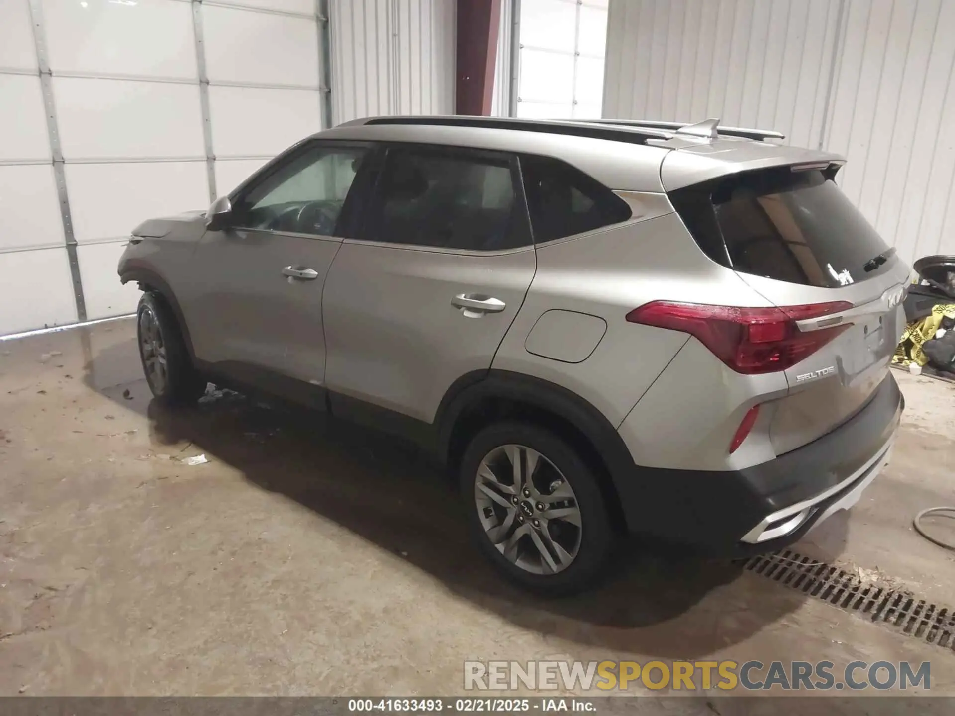 3 Photograph of a damaged car KNDEU2AA7P7418568 KIA SELTOS 2023