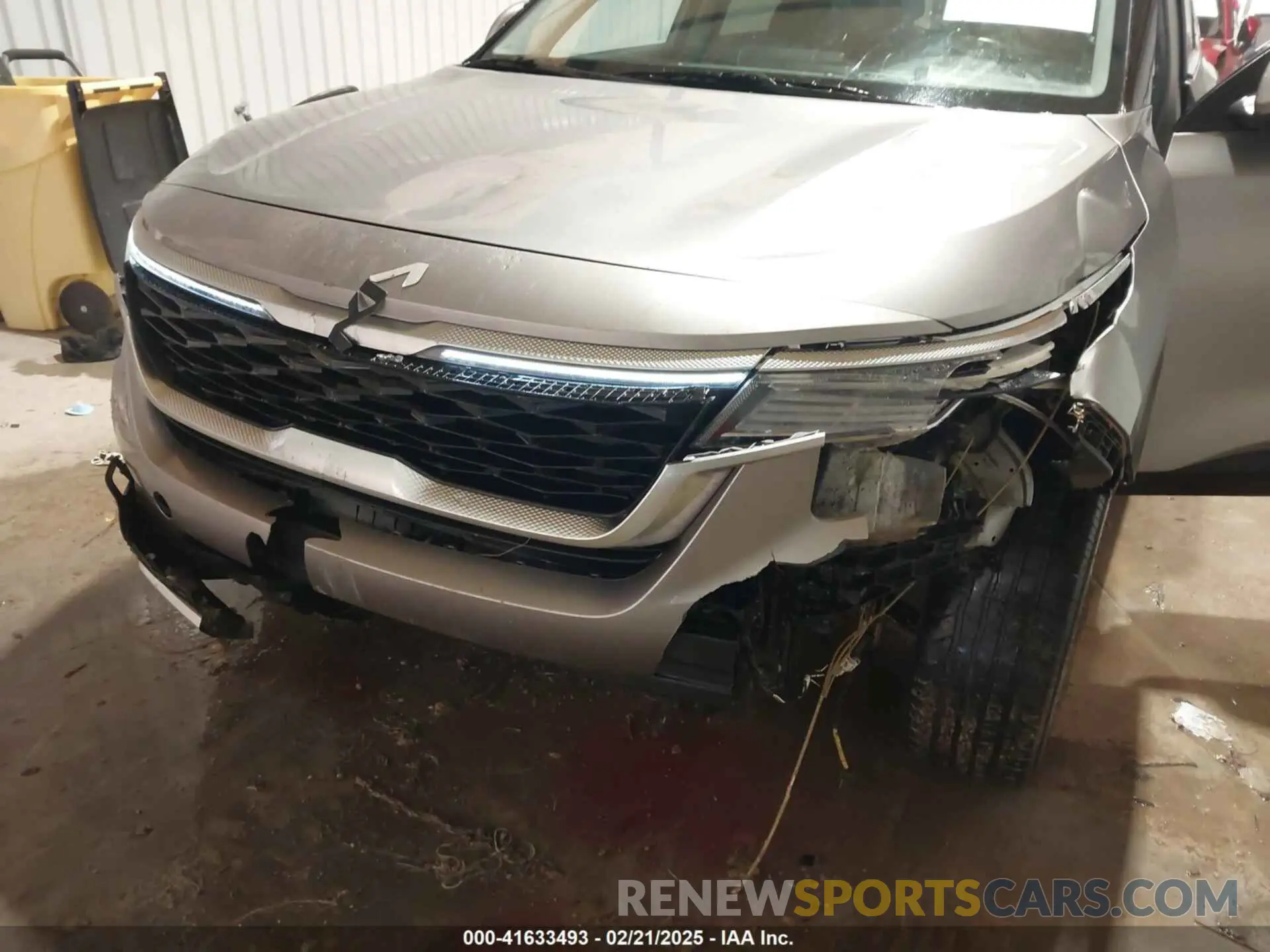 6 Photograph of a damaged car KNDEU2AA7P7418568 KIA SELTOS 2023