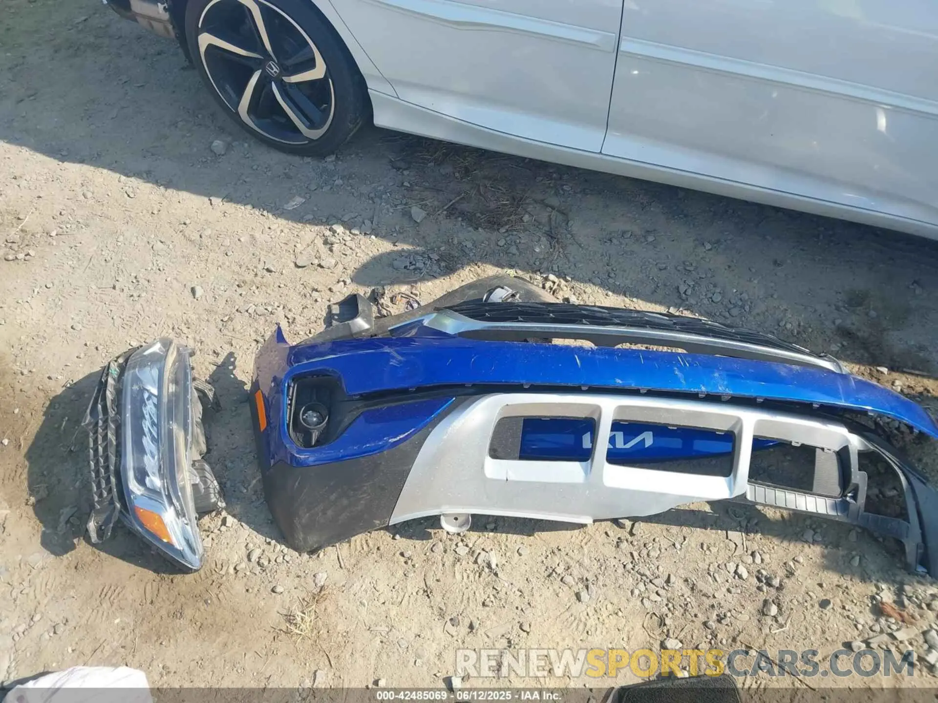 12 Photograph of a damaged car KNDEU2AA9P7429054 KIA SELTOS 2023