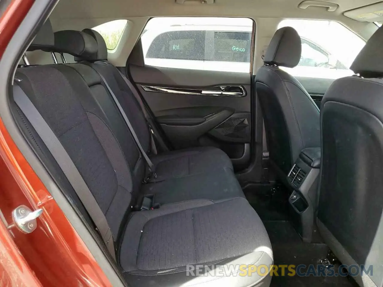 11 Photograph of a damaged car KNDEU2AAXP7373786 KIA SELTOS 2023