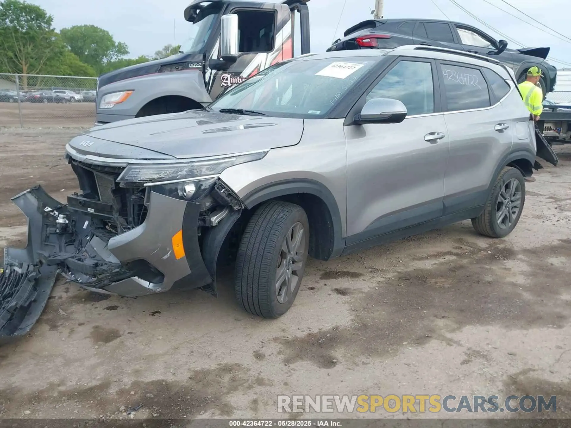 2 Photograph of a damaged car KNDEU2AAXP7429127 KIA SELTOS 2023