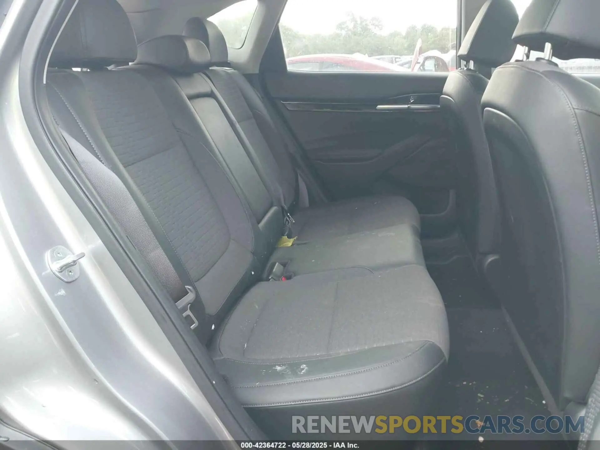 8 Photograph of a damaged car KNDEU2AAXP7429127 KIA SELTOS 2023