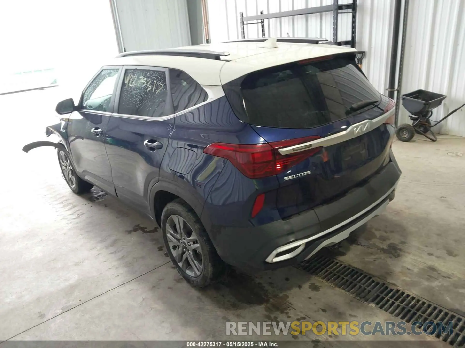3 Photograph of a damaged car KNDEUCAA2P7439964 KIA SELTOS 2023