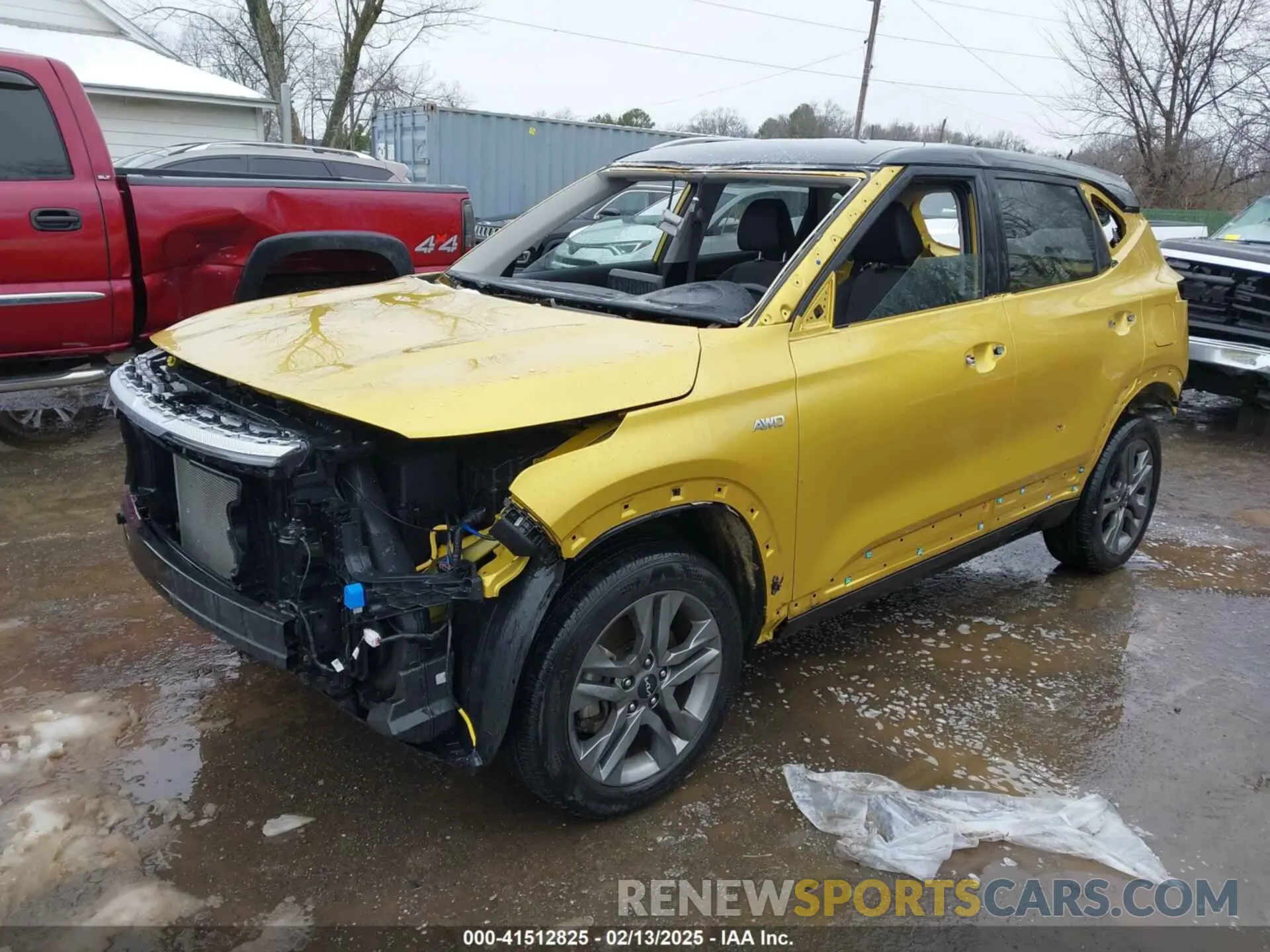 2 Photograph of a damaged car KNDEUCAA3P7353692 KIA SELTOS 2023