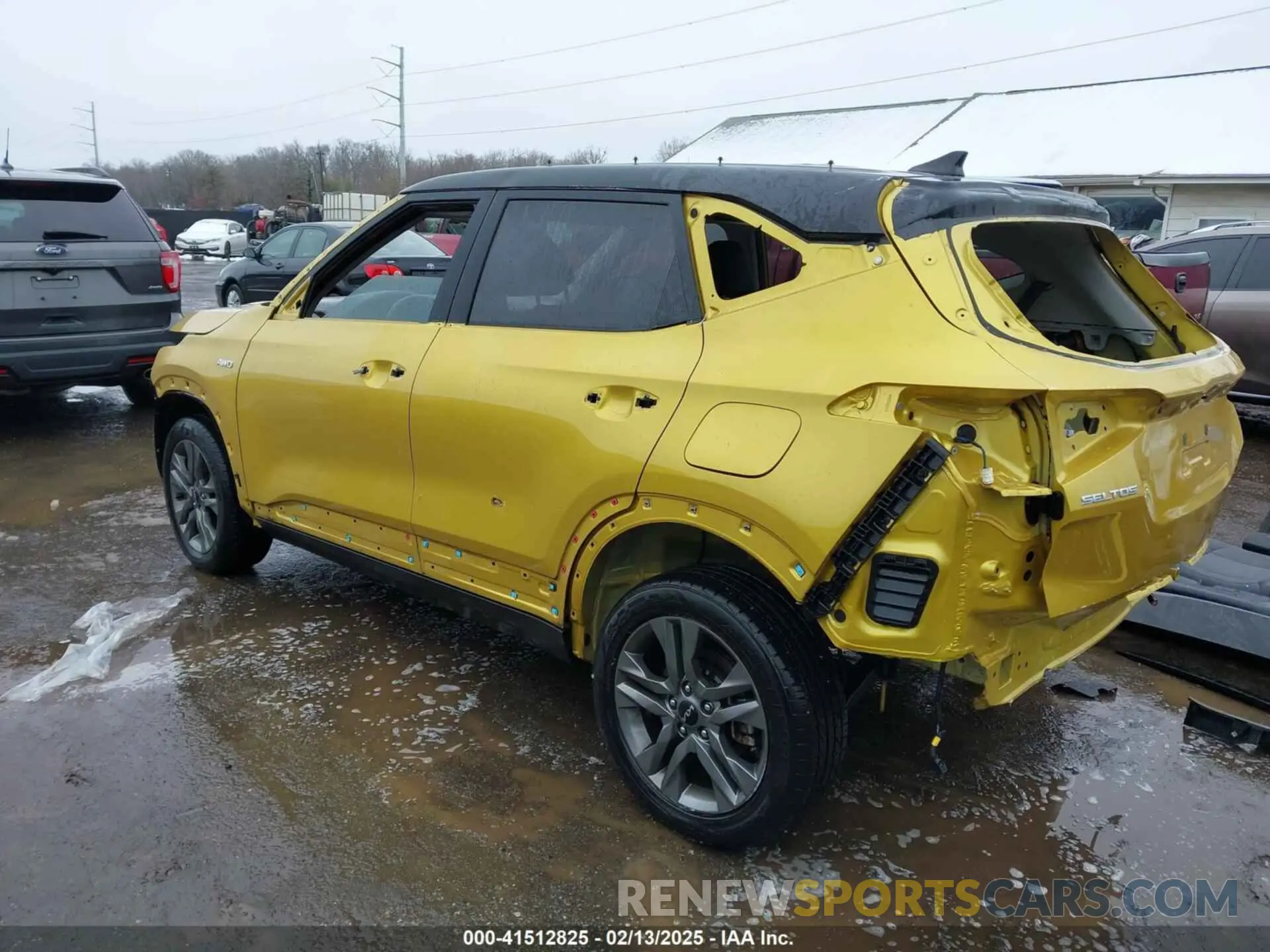 3 Photograph of a damaged car KNDEUCAA3P7353692 KIA SELTOS 2023