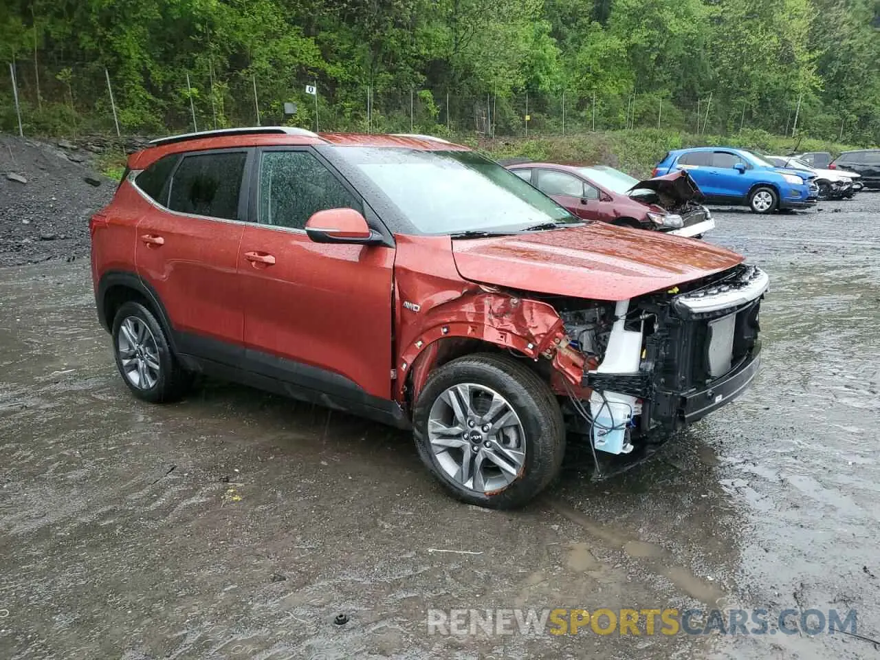 4 Photograph of a damaged car KNDEUCAA4P7381842 KIA SELTOS 2023