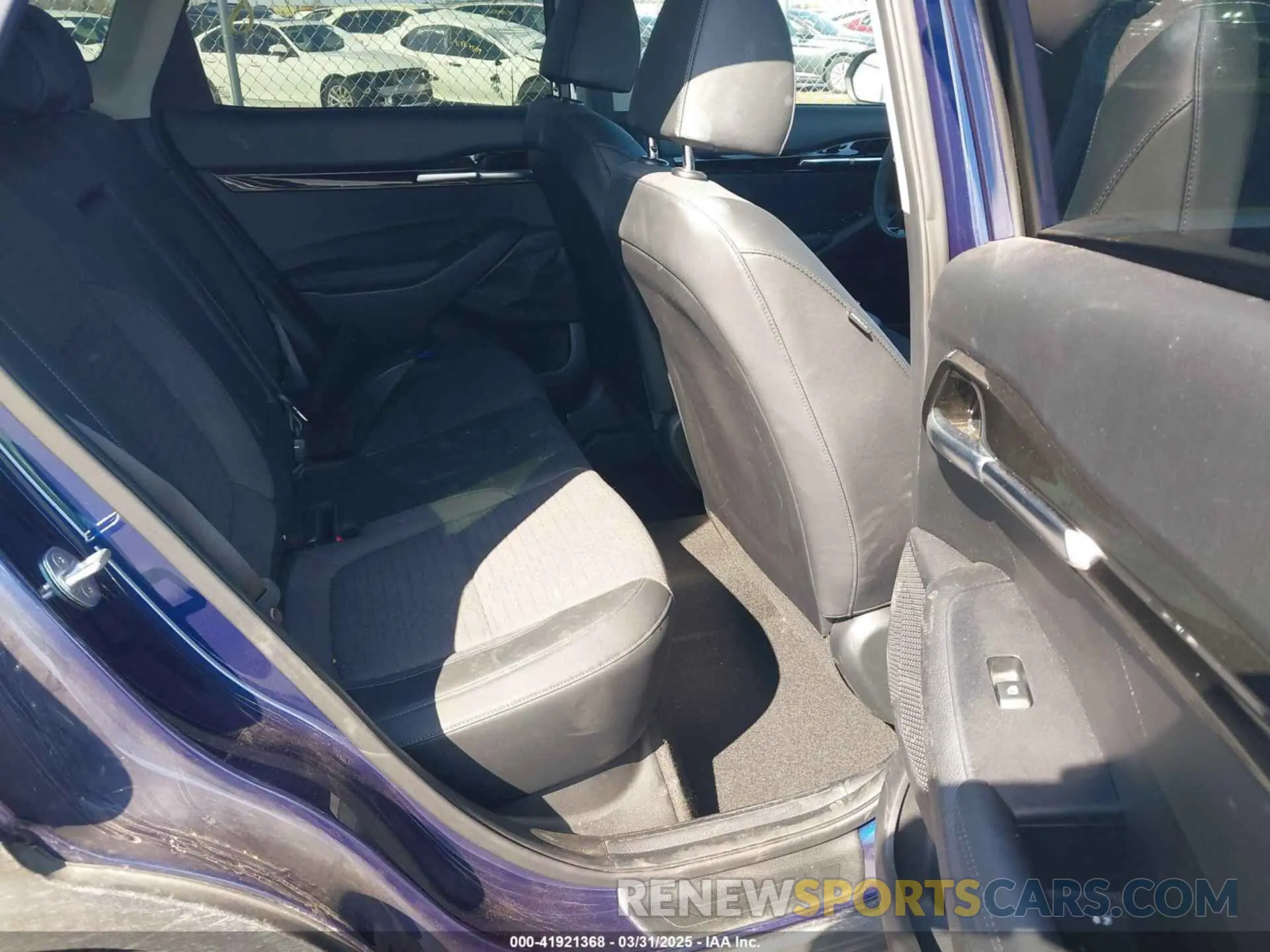 8 Photograph of a damaged car KNDEUCAA5P7411852 KIA SELTOS 2023