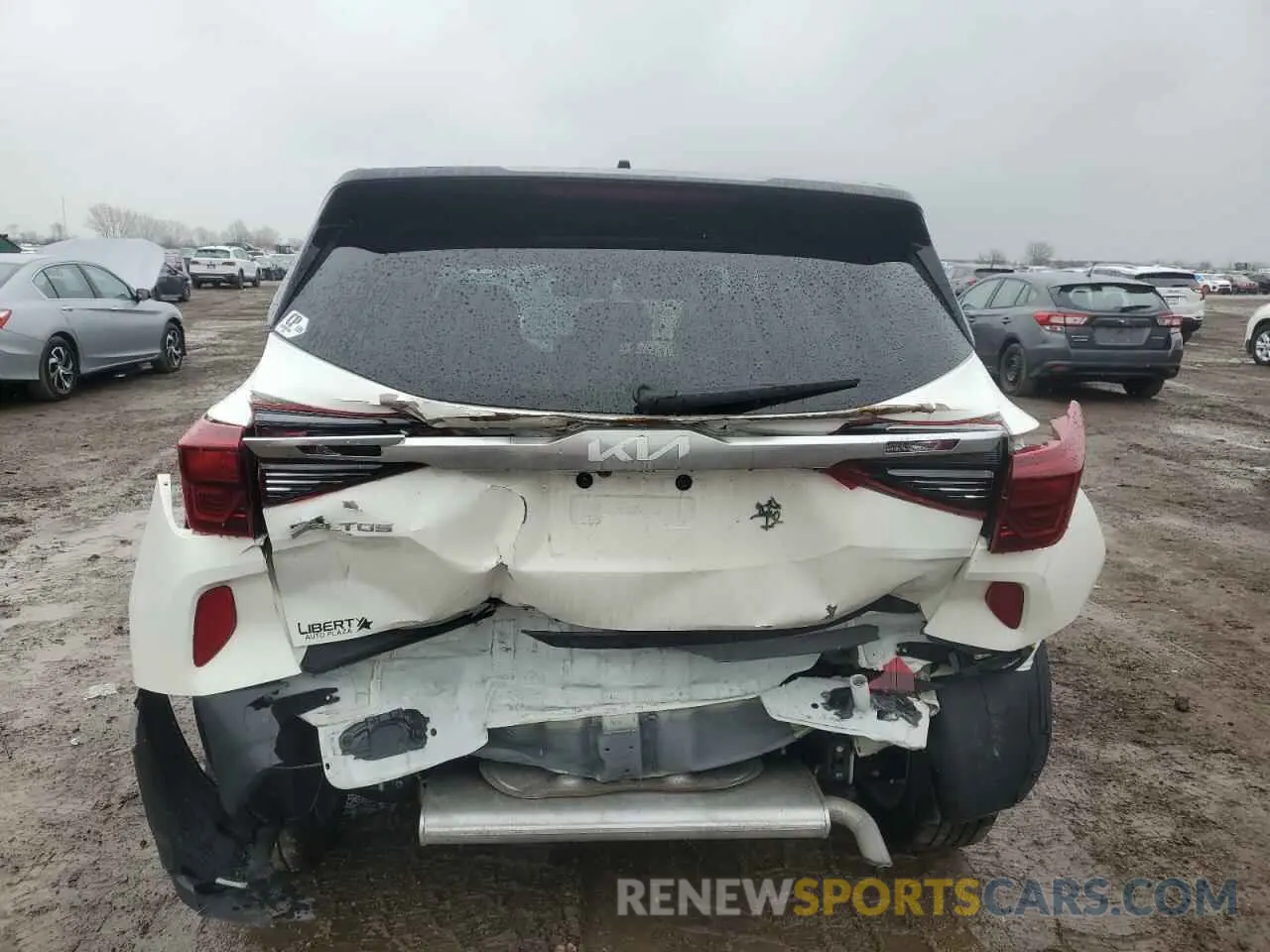 6 Photograph of a damaged car KNDEUCAA7P7420116 KIA SELTOS 2023