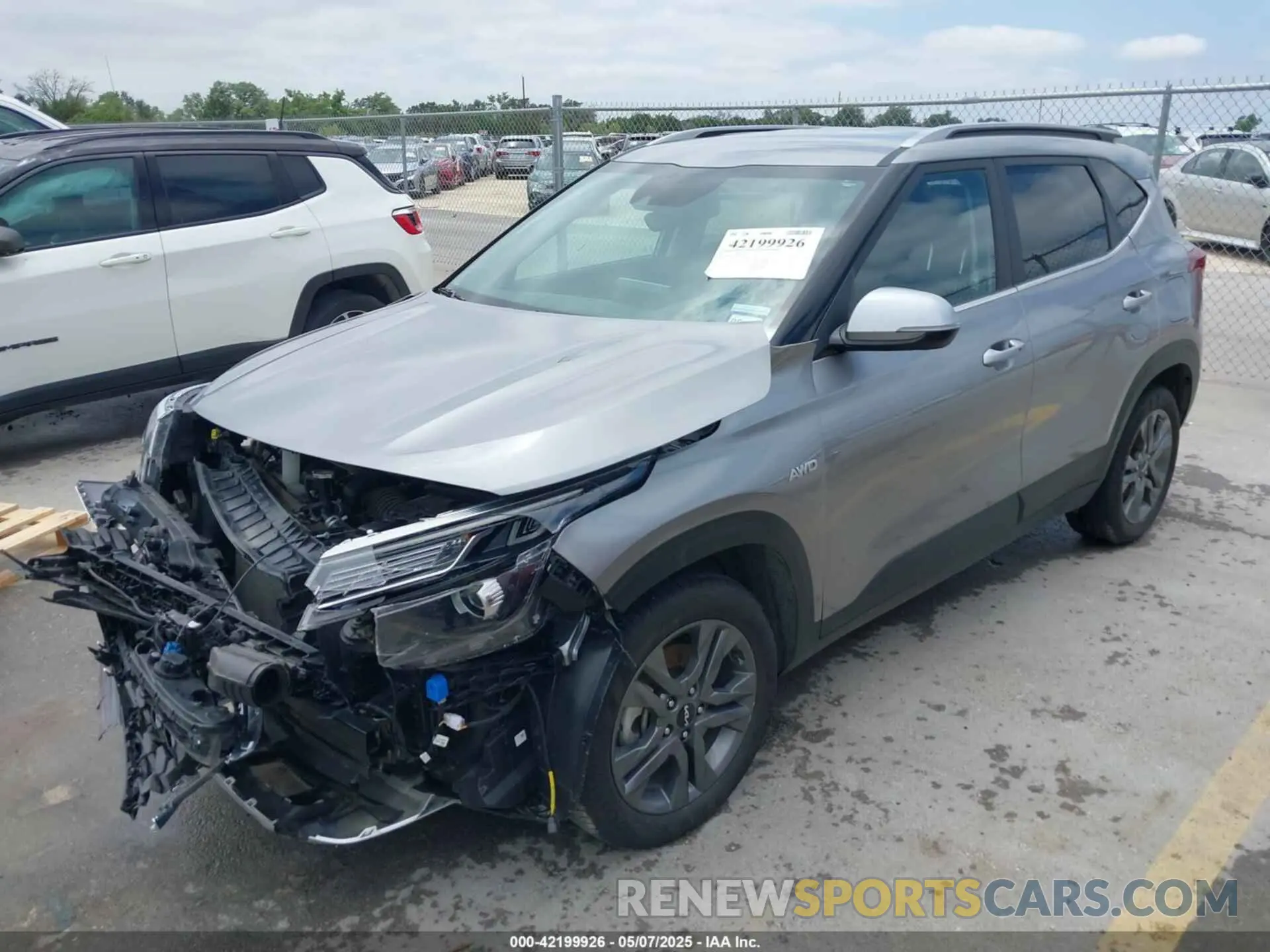 2 Photograph of a damaged car KNDEUCAA8P7406323 KIA SELTOS 2023