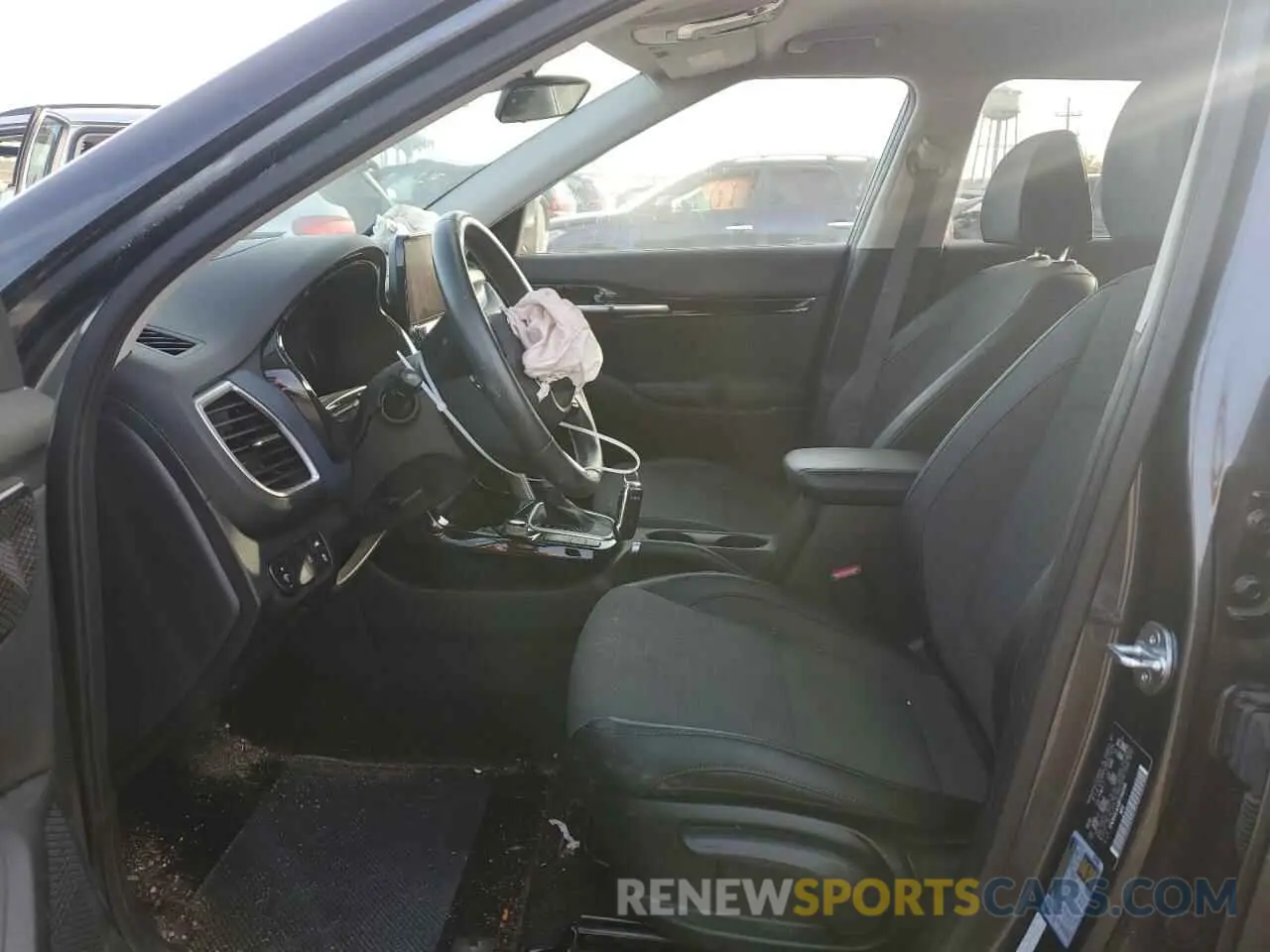 7 Photograph of a damaged car KNDEUCAA8P7441119 KIA SELTOS 2023