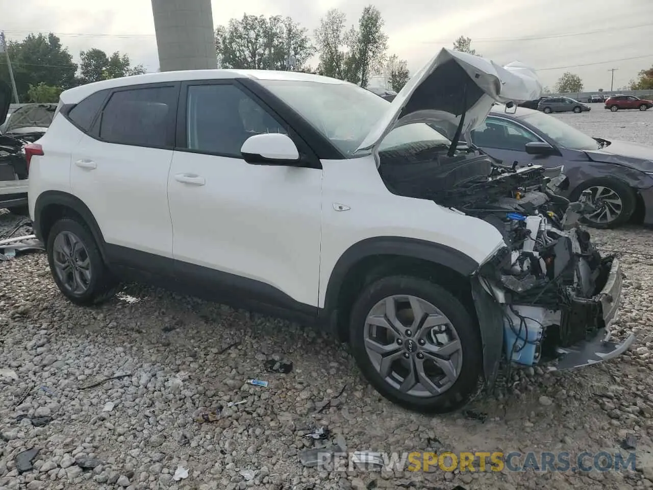 4 Photograph of a damaged car KNDEPCAA1R7622511 KIA SELTOS 2024