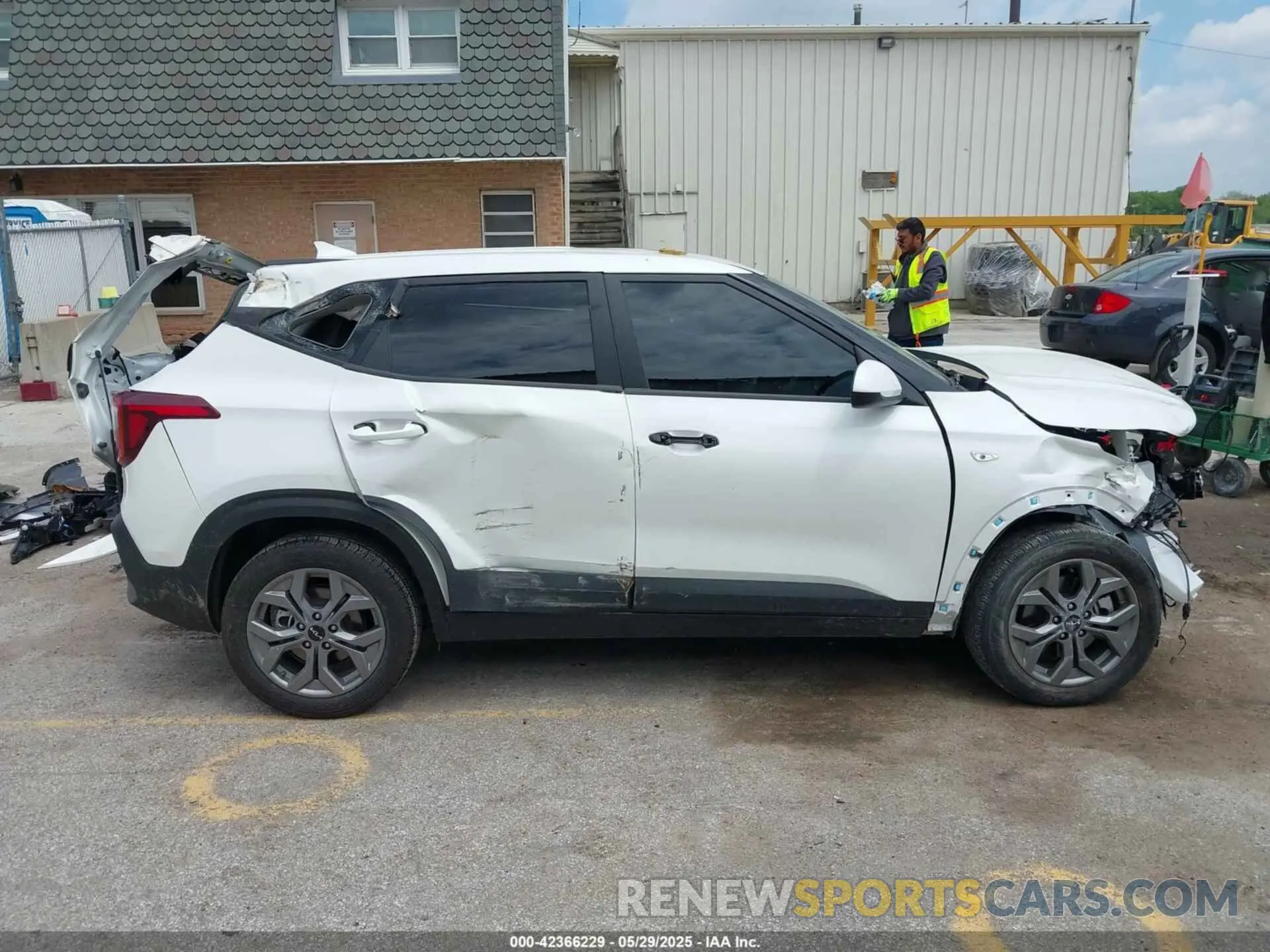 13 Photograph of a damaged car KNDEPCAA2R7482131 KIA SELTOS 2024