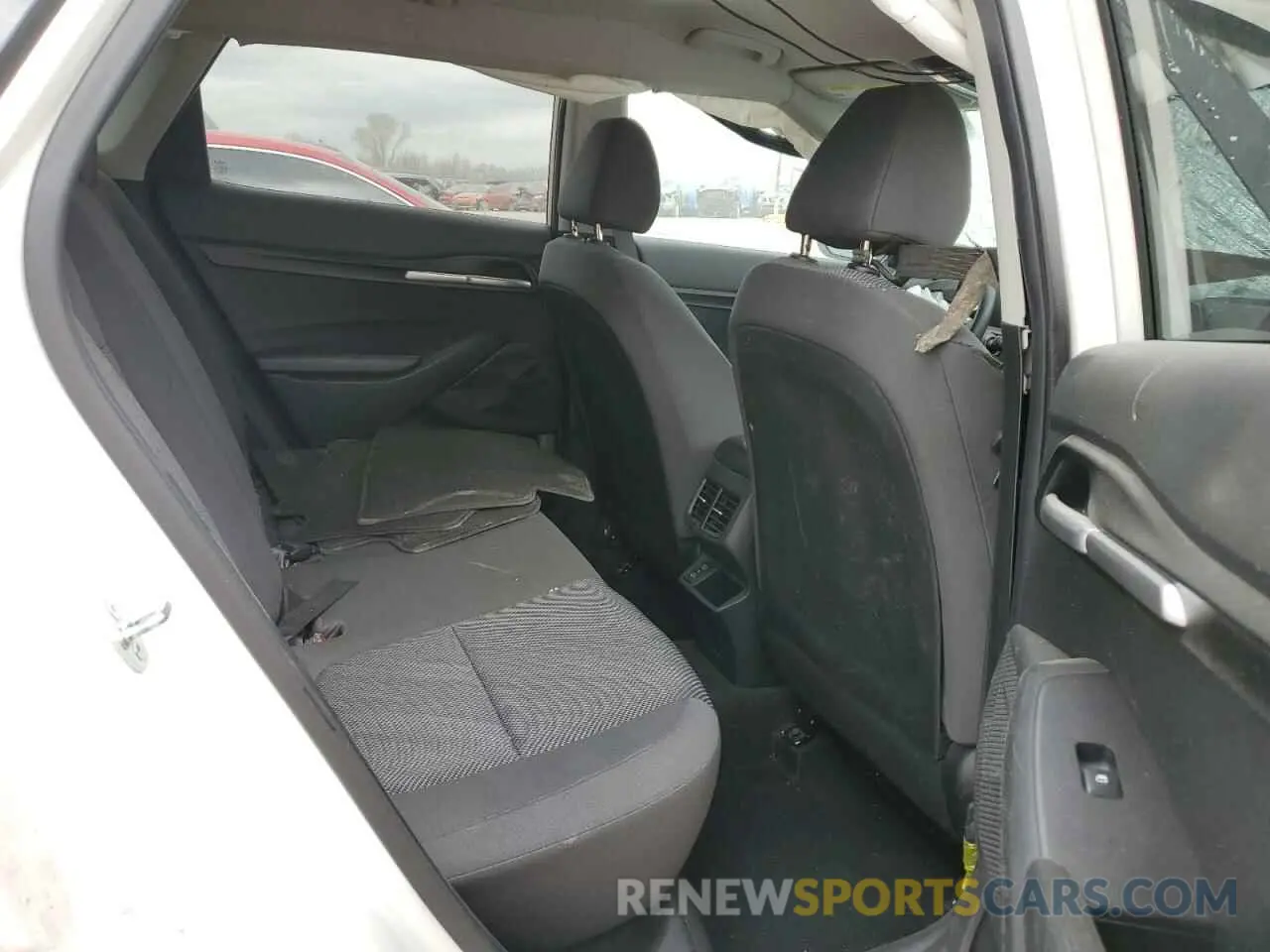 11 Photograph of a damaged car KNDEPCAA2R7553716 KIA SELTOS 2024