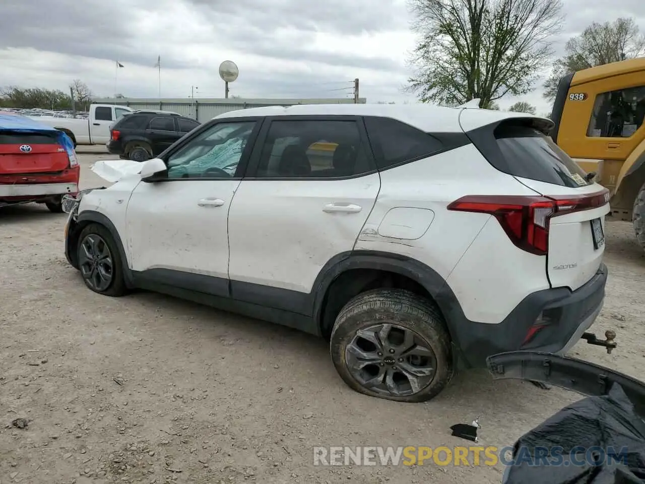 2 Photograph of a damaged car KNDEPCAA2R7553716 KIA SELTOS 2024