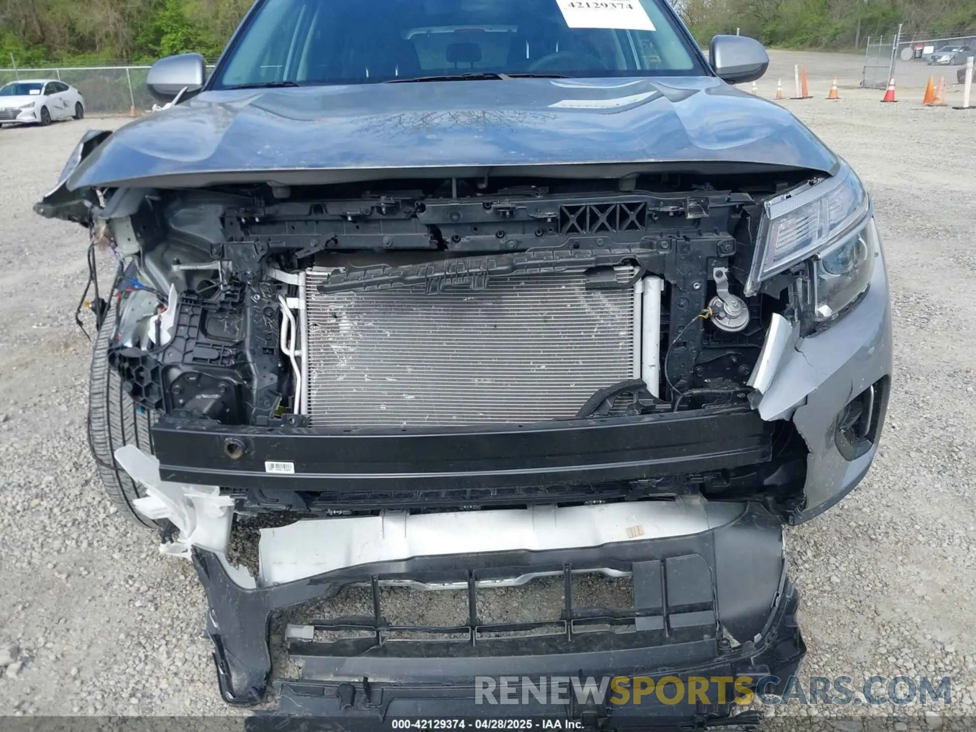 18 Photograph of a damaged car KNDEPCAA2R7636210 KIA SELTOS 2024
