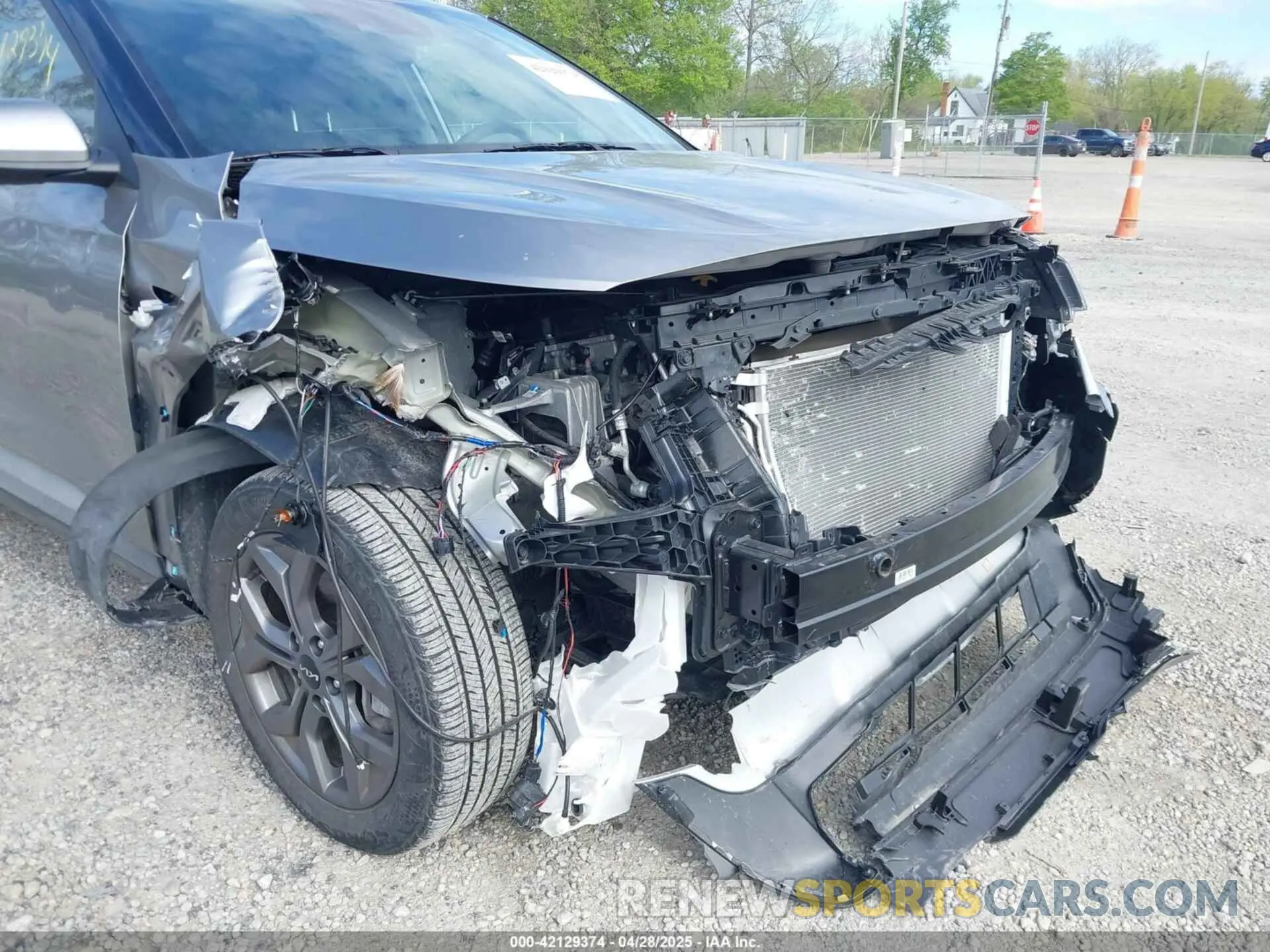 6 Photograph of a damaged car KNDEPCAA2R7636210 KIA SELTOS 2024