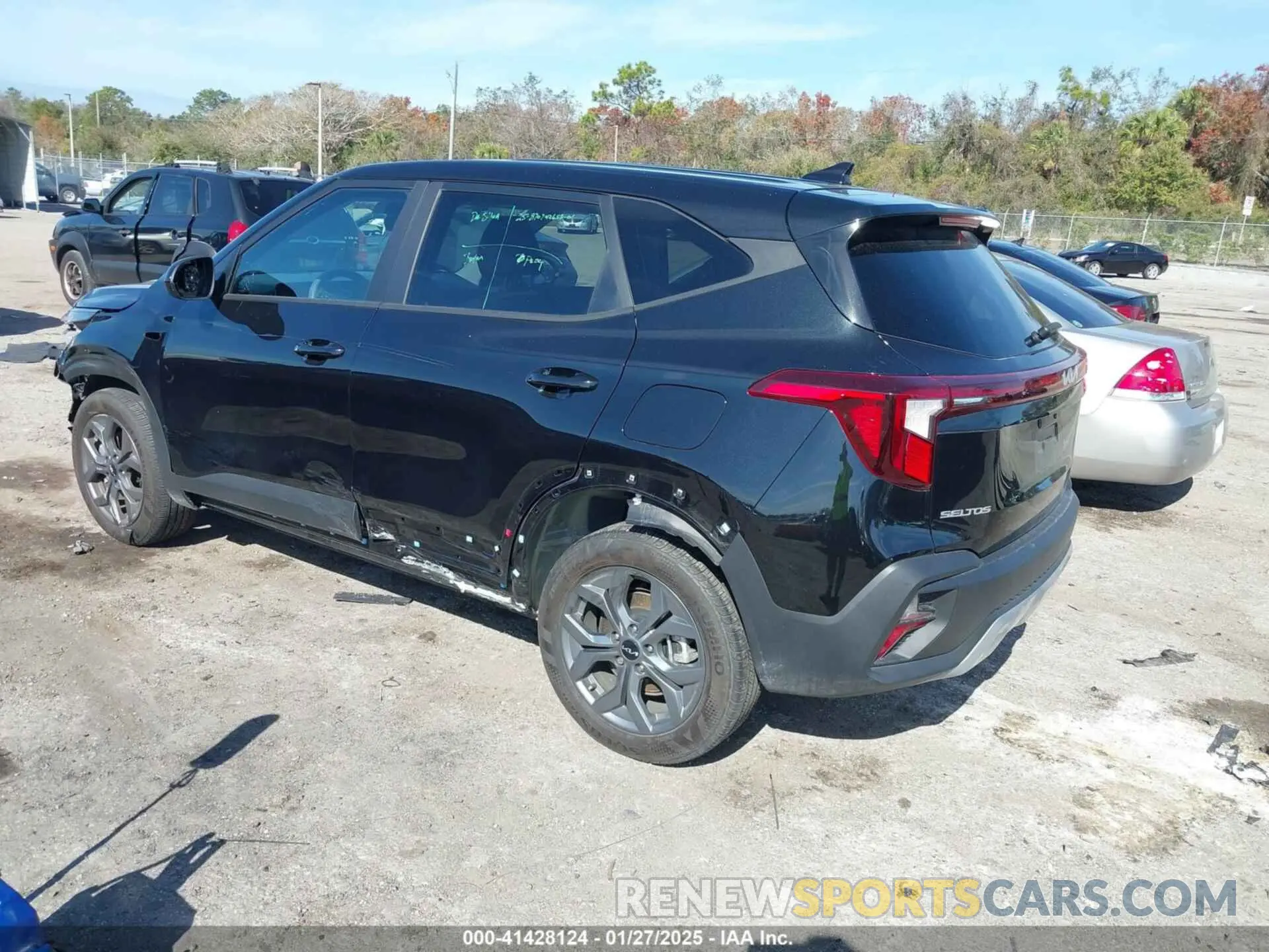 3 Photograph of a damaged car KNDEPCAA4R7583574 KIA SELTOS 2024
