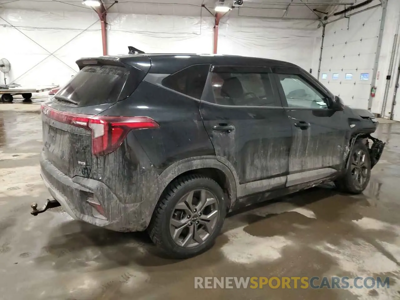 3 Photograph of a damaged car KNDEPCAA4R7590637 KIA SELTOS 2024