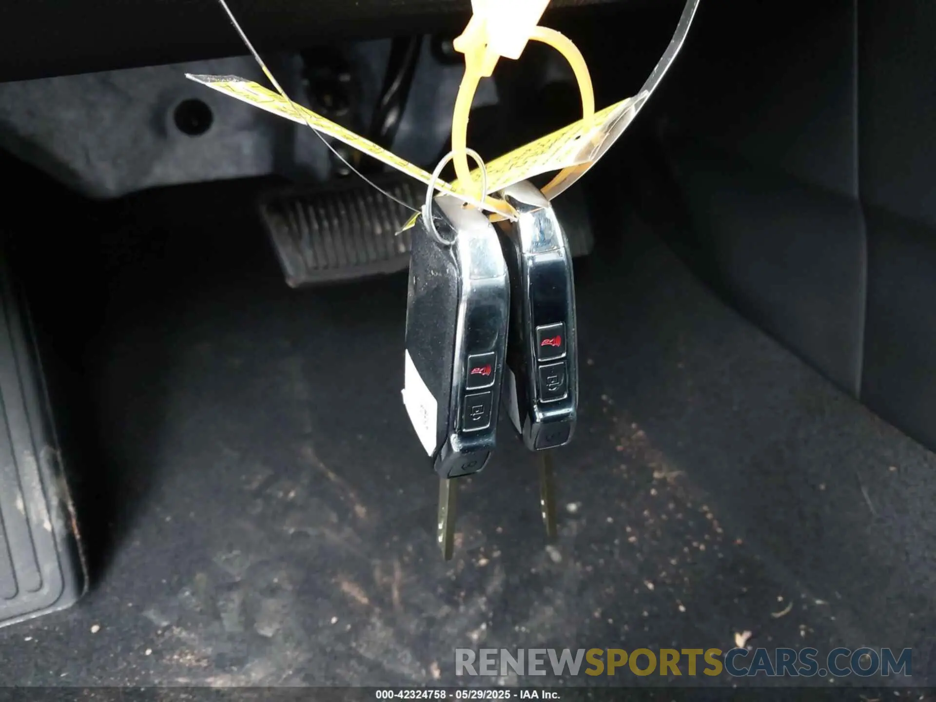 11 Photograph of a damaged car KNDEPCAA5R7667130 KIA SELTOS 2024