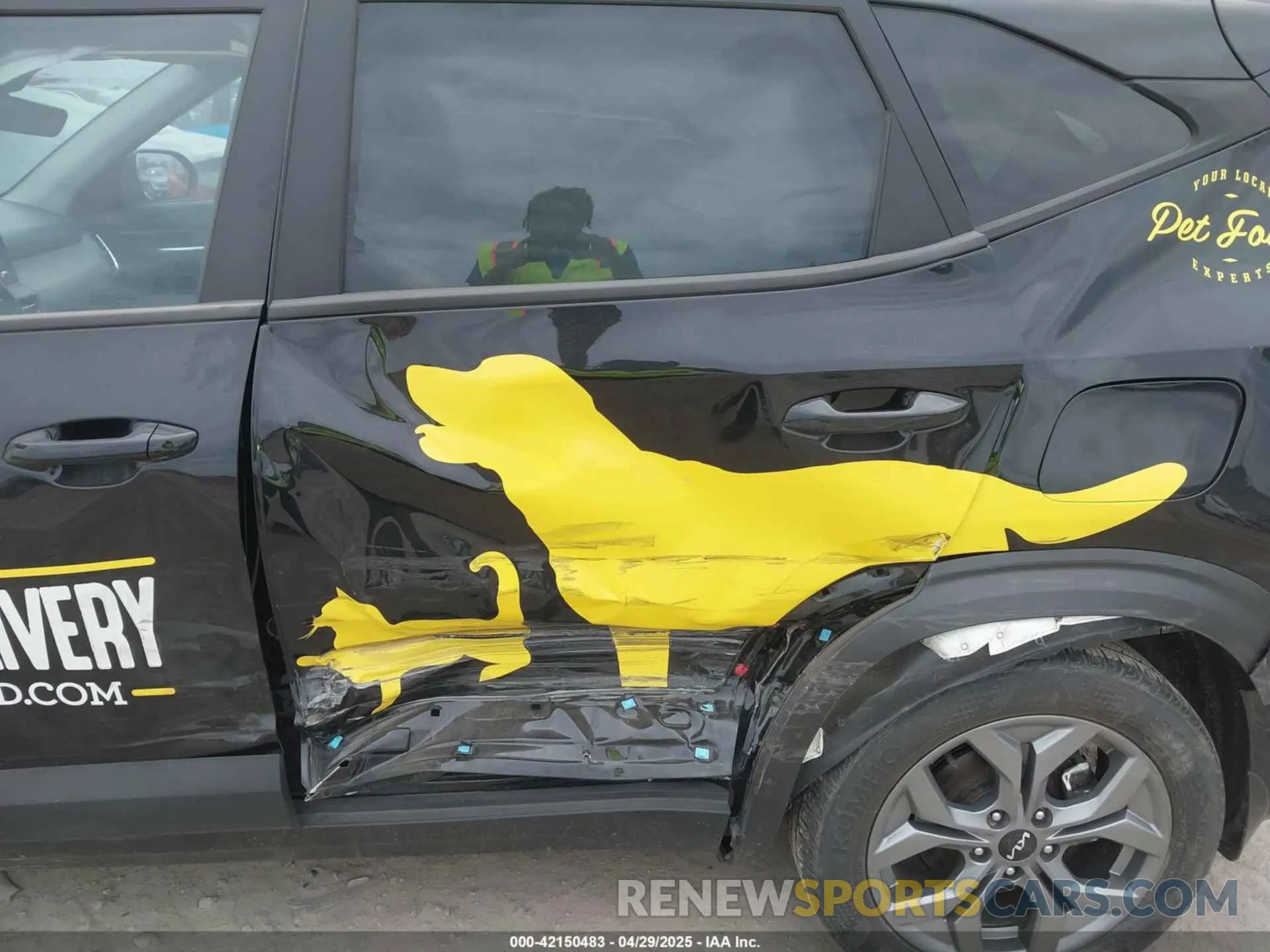 6 Photograph of a damaged car KNDEPCAA6R7538104 KIA SELTOS 2024