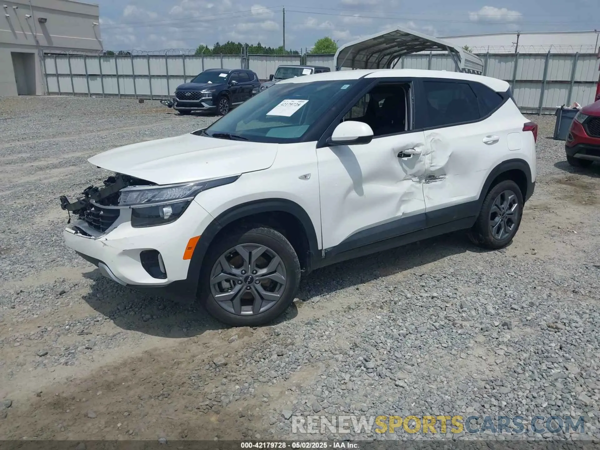 2 Photograph of a damaged car KNDEPCAA7R7579163 KIA SELTOS 2024