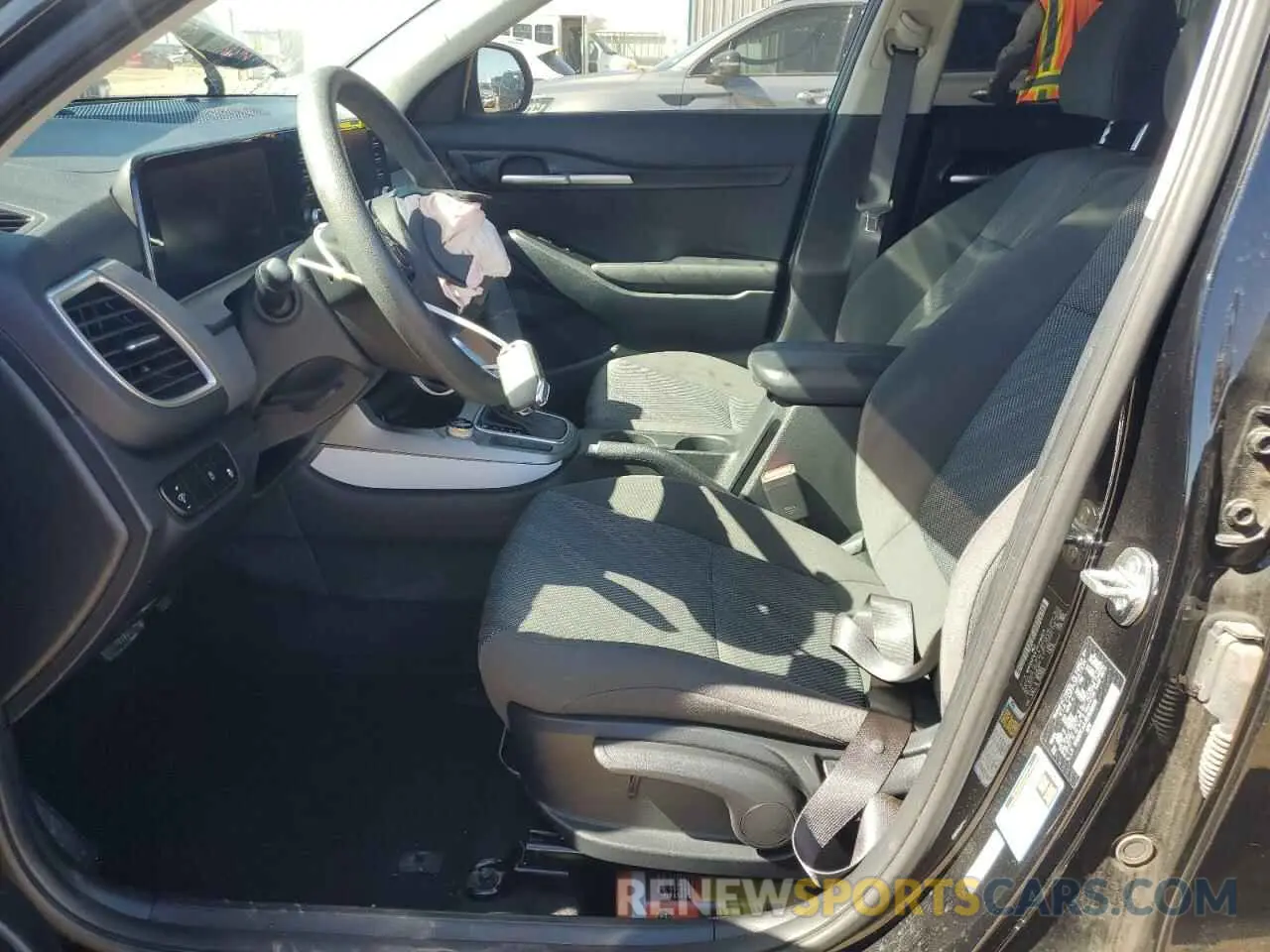 7 Photograph of a damaged car KNDEPCAA7R7638020 KIA SELTOS 2024