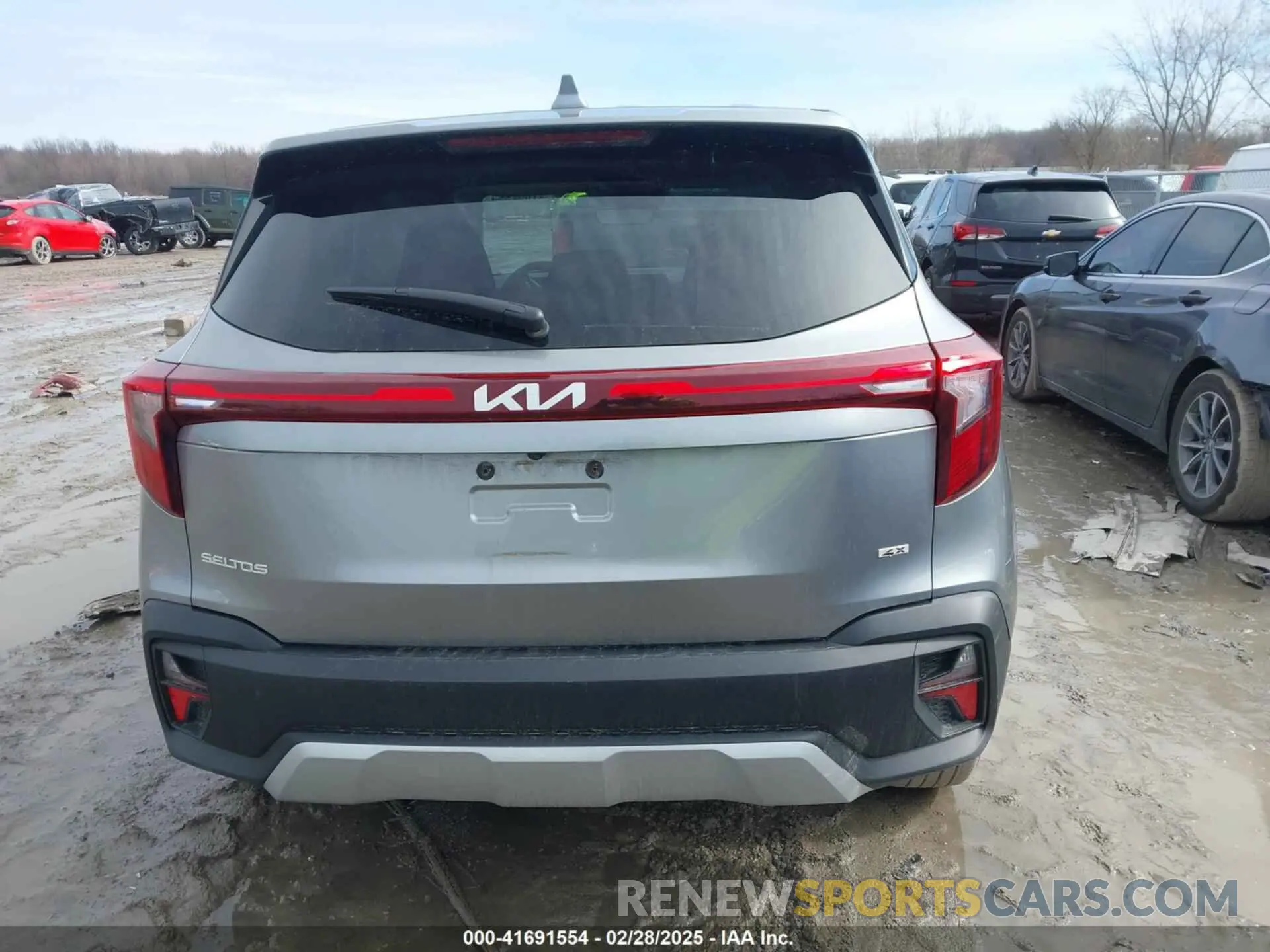 16 Photograph of a damaged car KNDEPCAAXR7567119 KIA SELTOS 2024