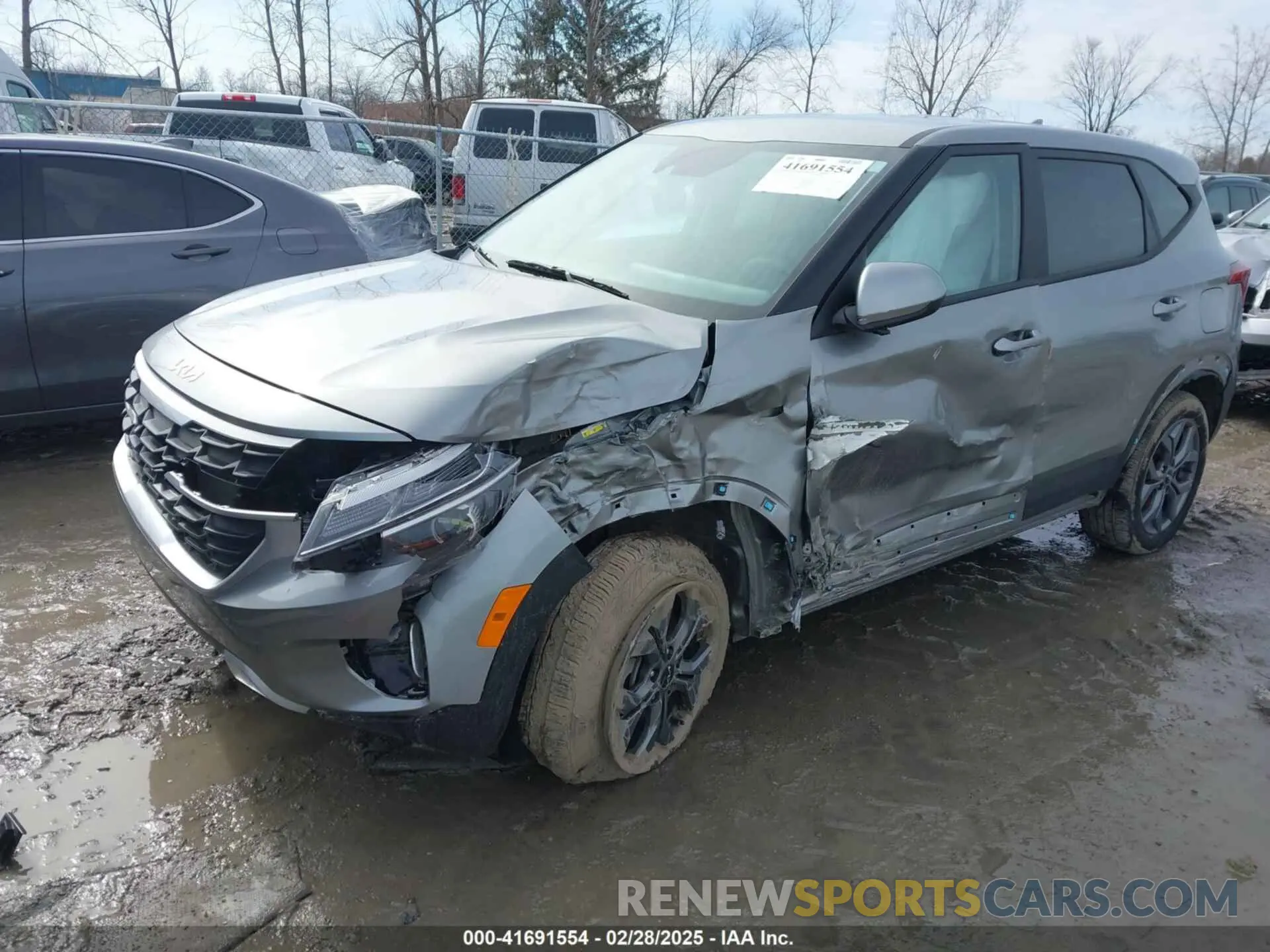 2 Photograph of a damaged car KNDEPCAAXR7567119 KIA SELTOS 2024