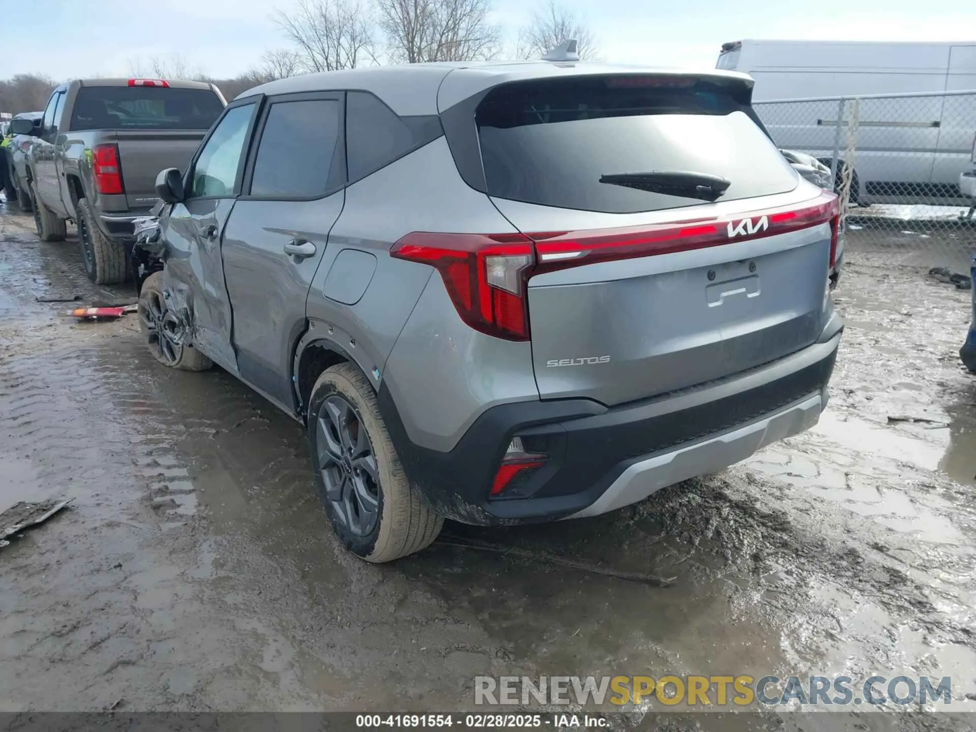 3 Photograph of a damaged car KNDEPCAAXR7567119 KIA SELTOS 2024