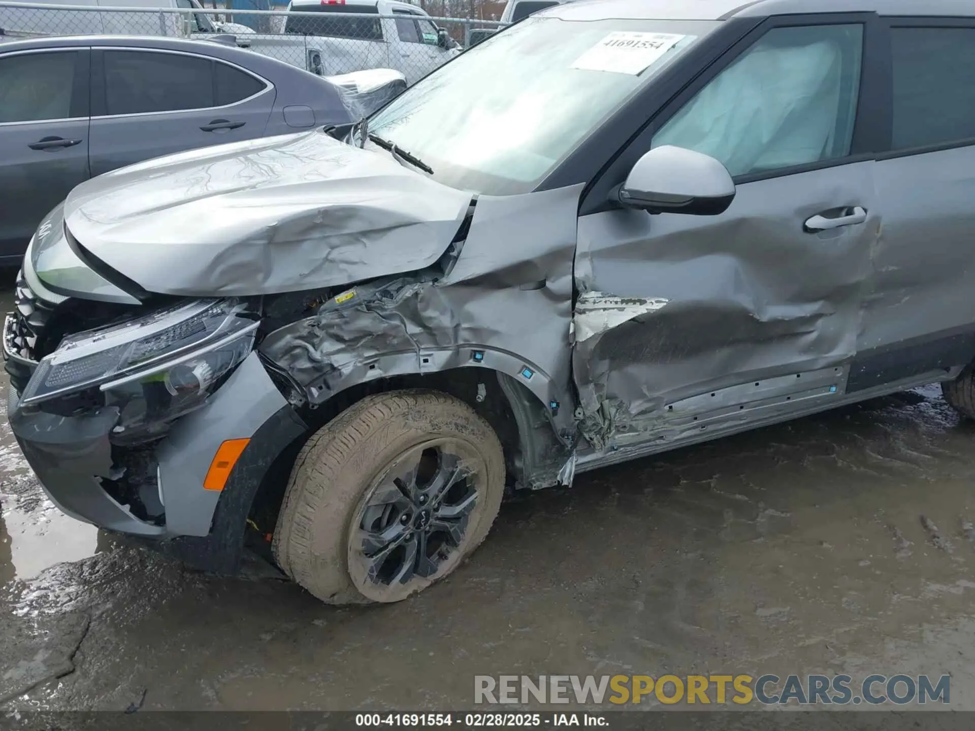 6 Photograph of a damaged car KNDEPCAAXR7567119 KIA SELTOS 2024